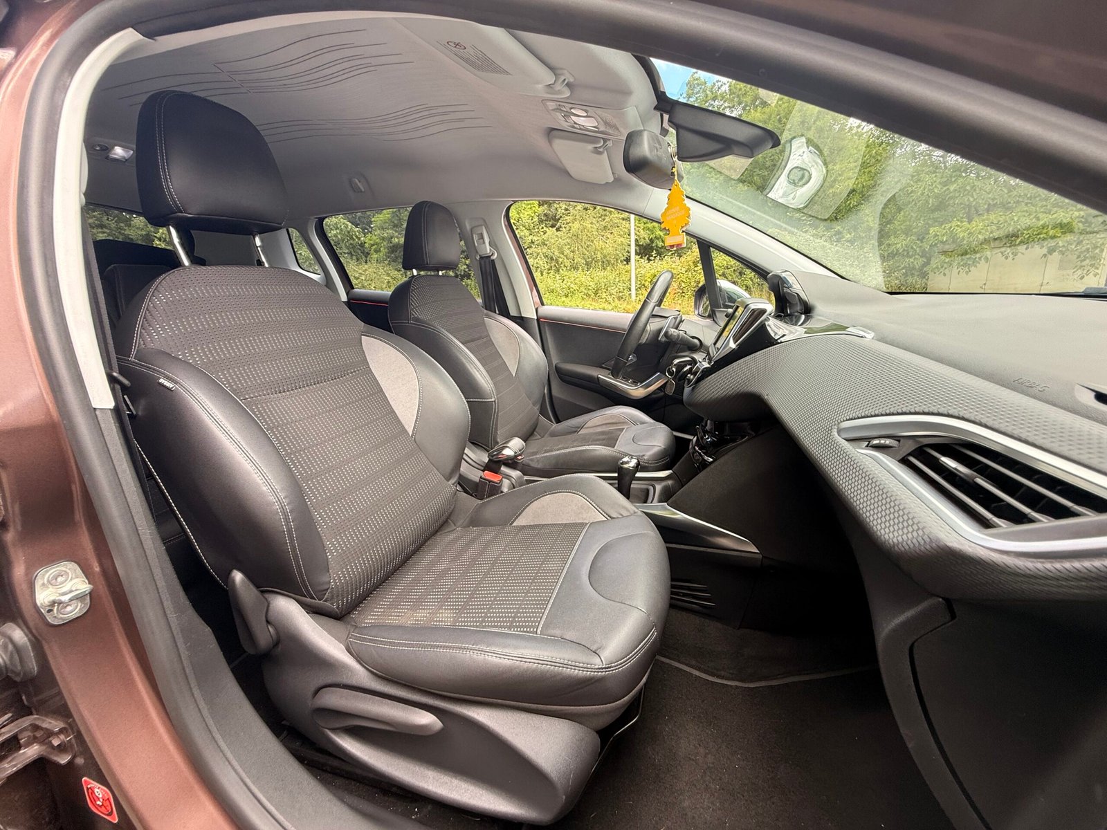 PEUGEOT 2008 5HB 1.6 e-HDi BMP6 S&S 92 cv Boîte auto