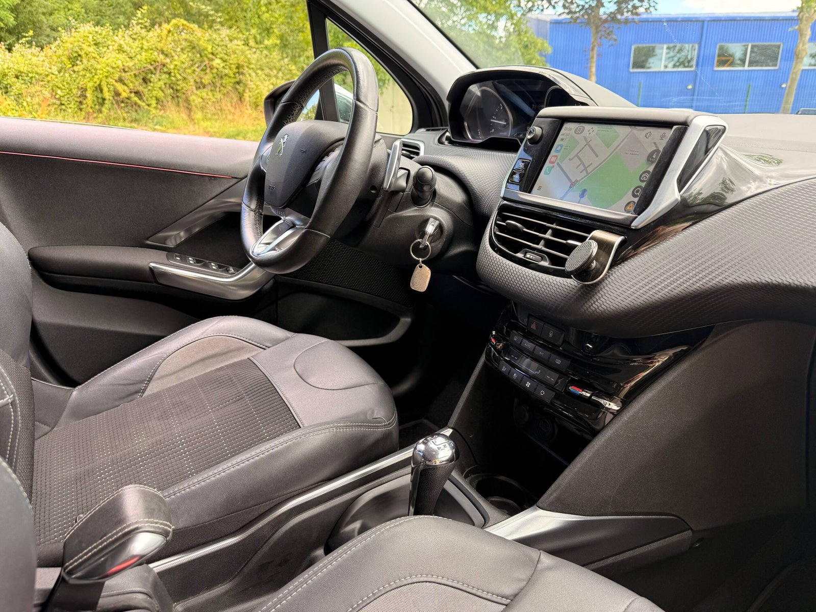 PEUGEOT 2008 5HB 1.6 e-HDi BMP6 S&S 92 cv Boîte auto