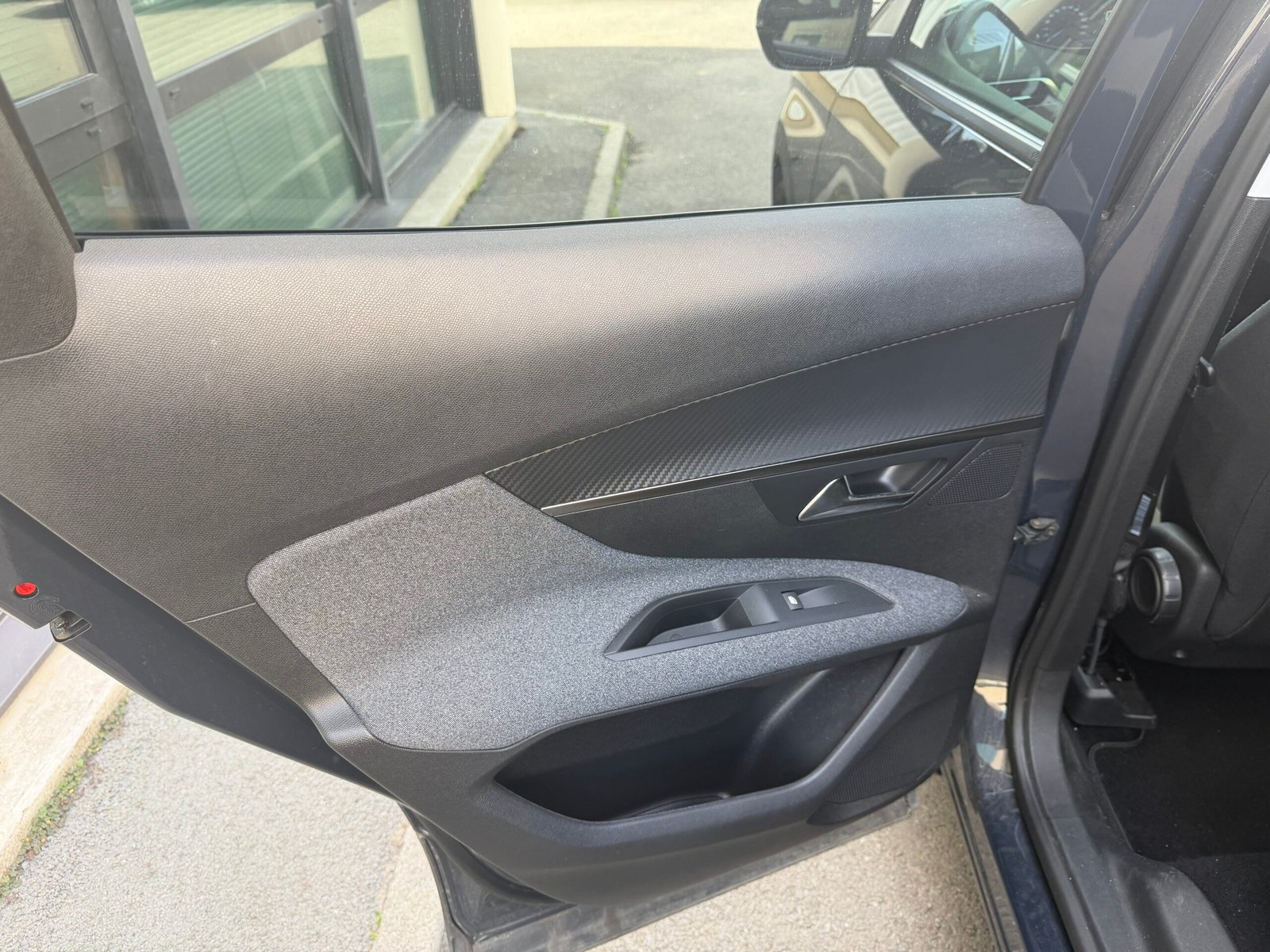 PEUGEOT 3008 1.2 PureTech 130Ch “Active Business”