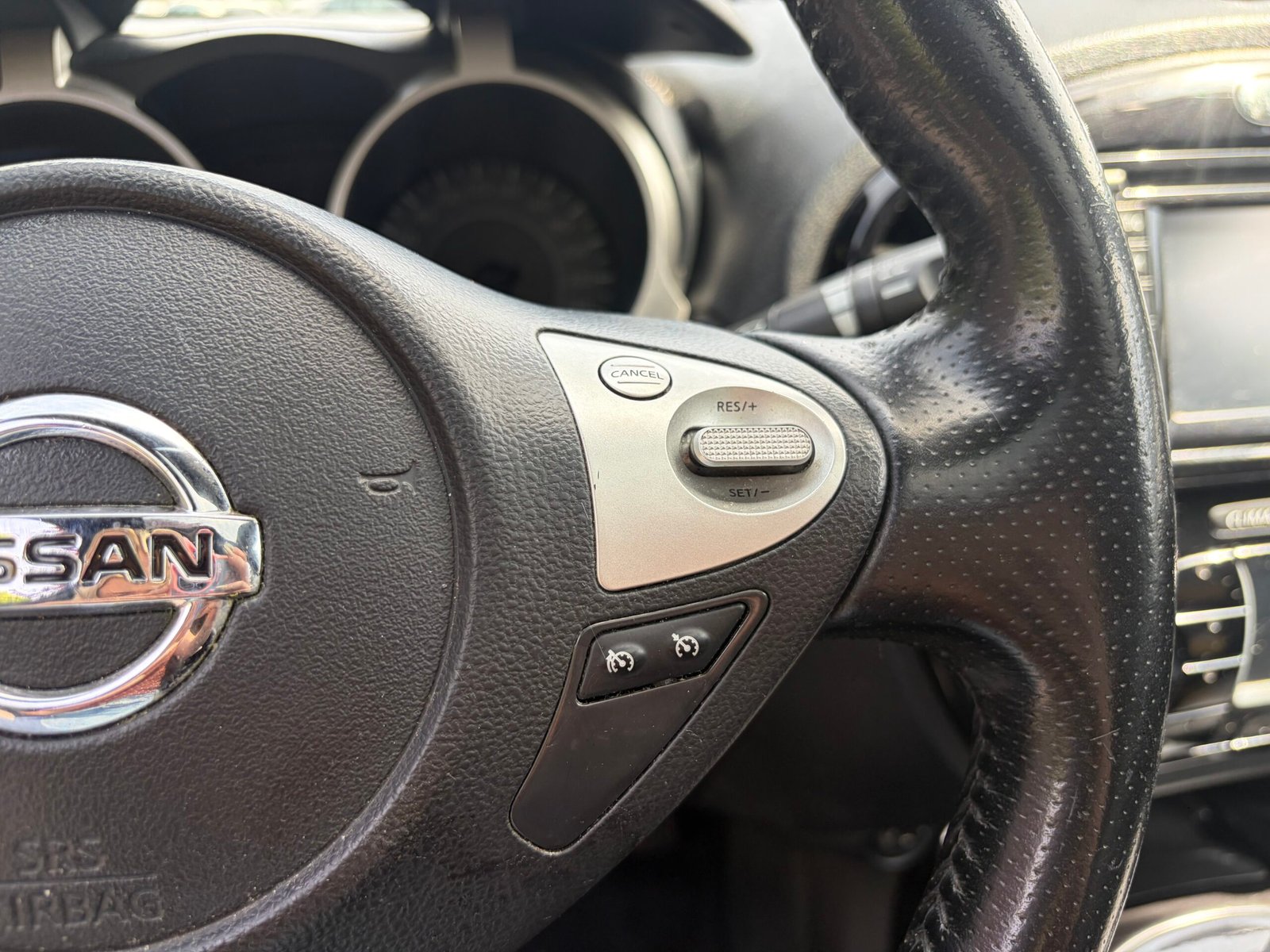 NISSAN Juke Phase 3 1.6 i 16V 2WD CVT 117 cv Boîte auto Tekna