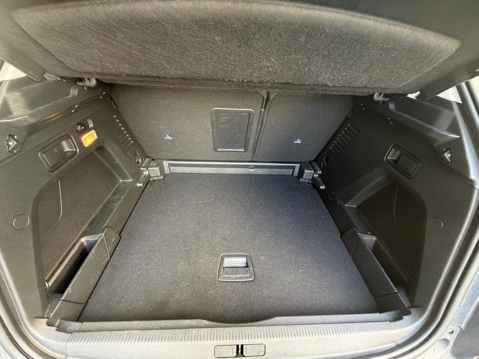 PEUGEOT 3008 1.2 PureTech 130Ch “Active Business”