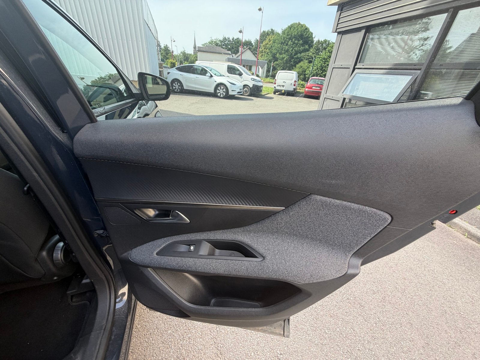 PEUGEOT 3008 1.2 PureTech 130Ch “Active Business”