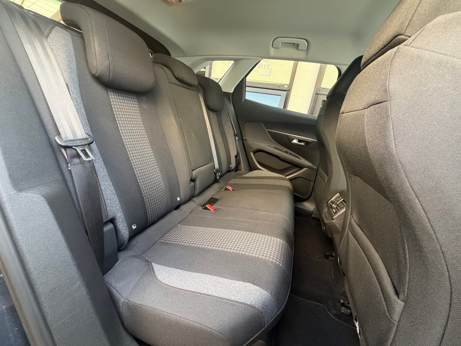 PEUGEOT 3008 1.2 PureTech 130Ch “Active Business”