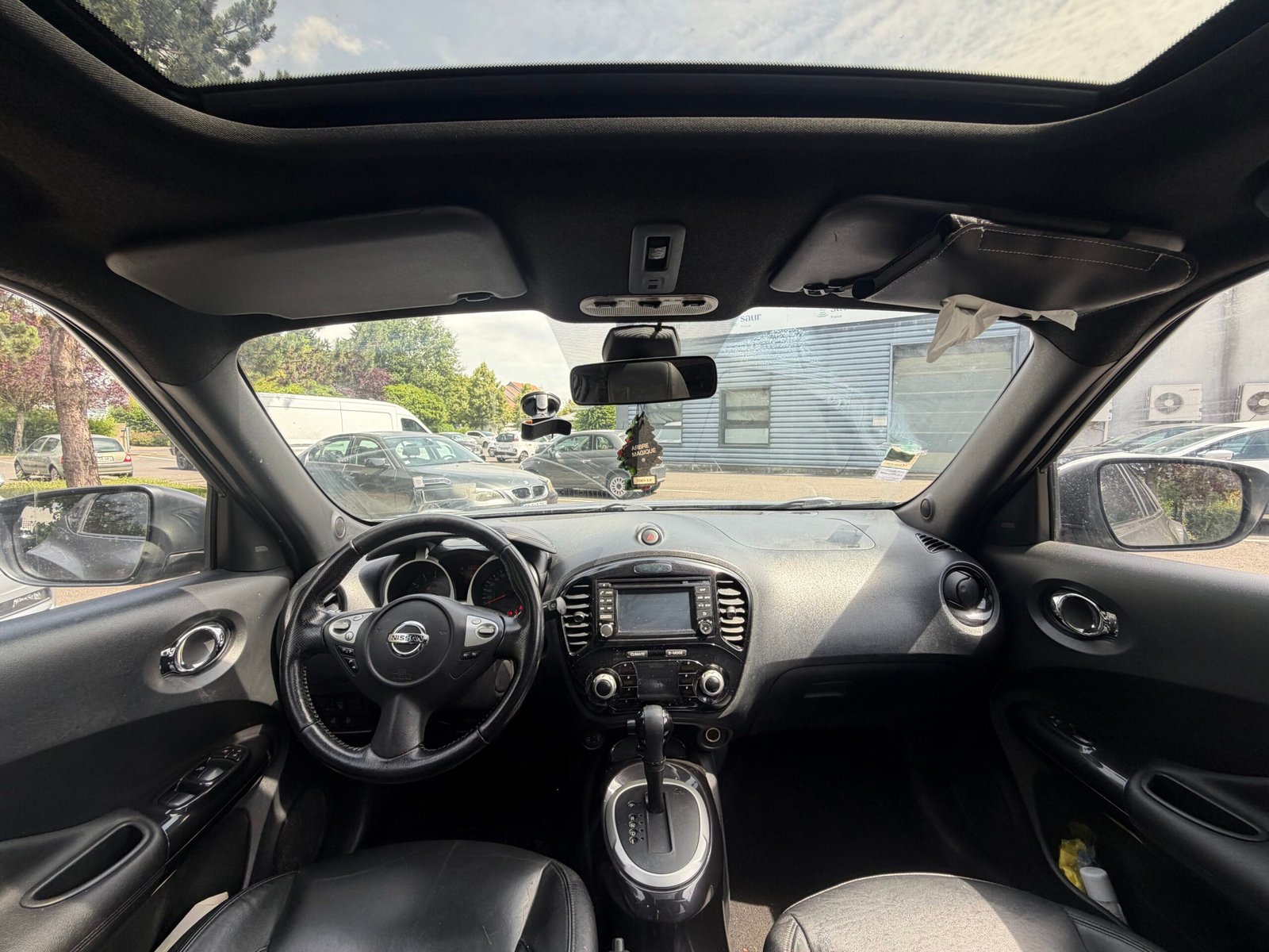 NISSAN Juke Phase 3 1.6 i 16V 2WD CVT 117 cv Boîte auto Tekna