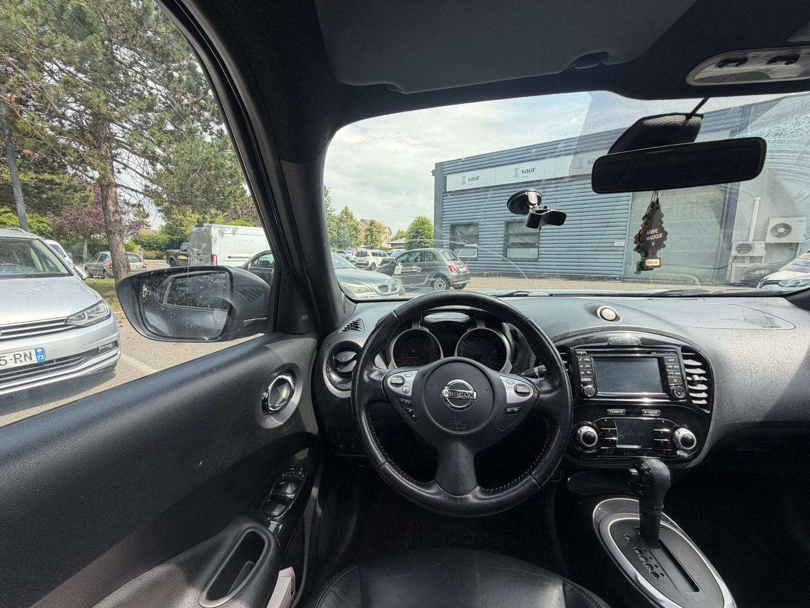 NISSAN Juke Phase 3 1.6 i 16V 2WD CVT 117 cv Boîte auto Tekna