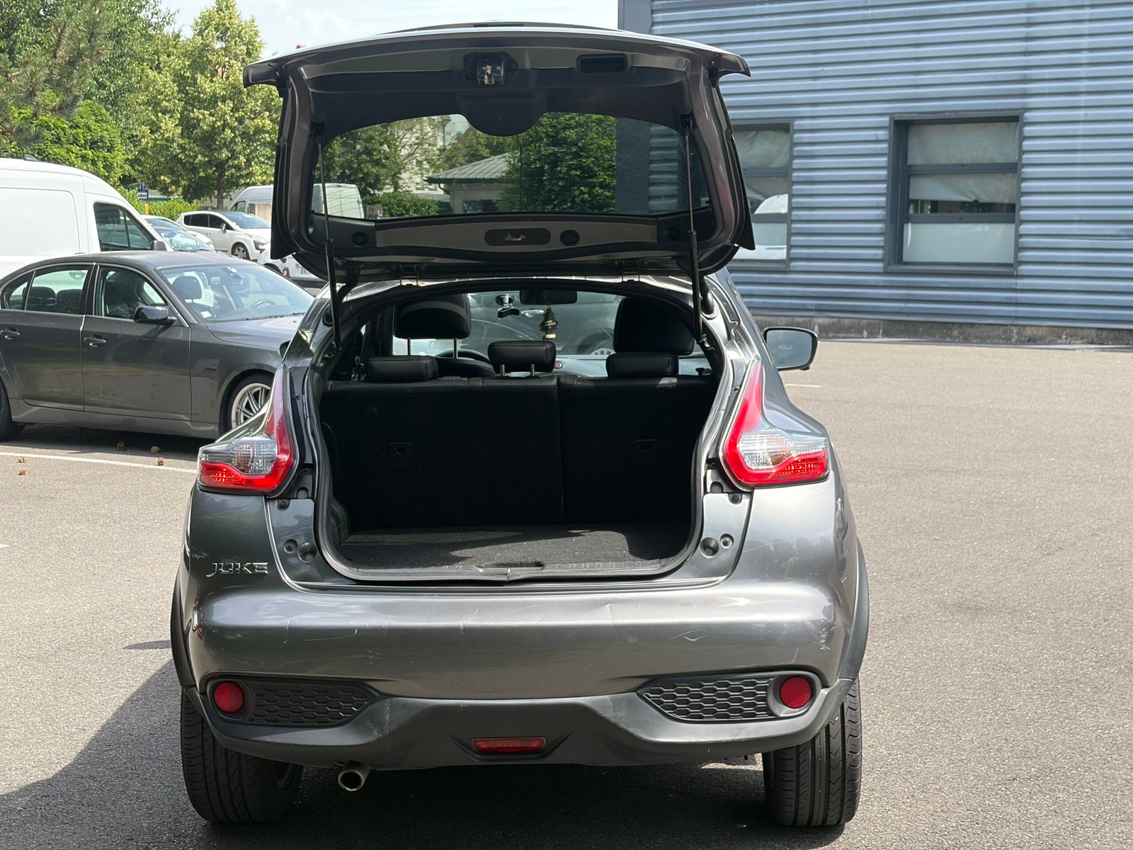 NISSAN Juke Phase 3 1.6 i 16V 2WD CVT 117 cv Boîte auto Tekna