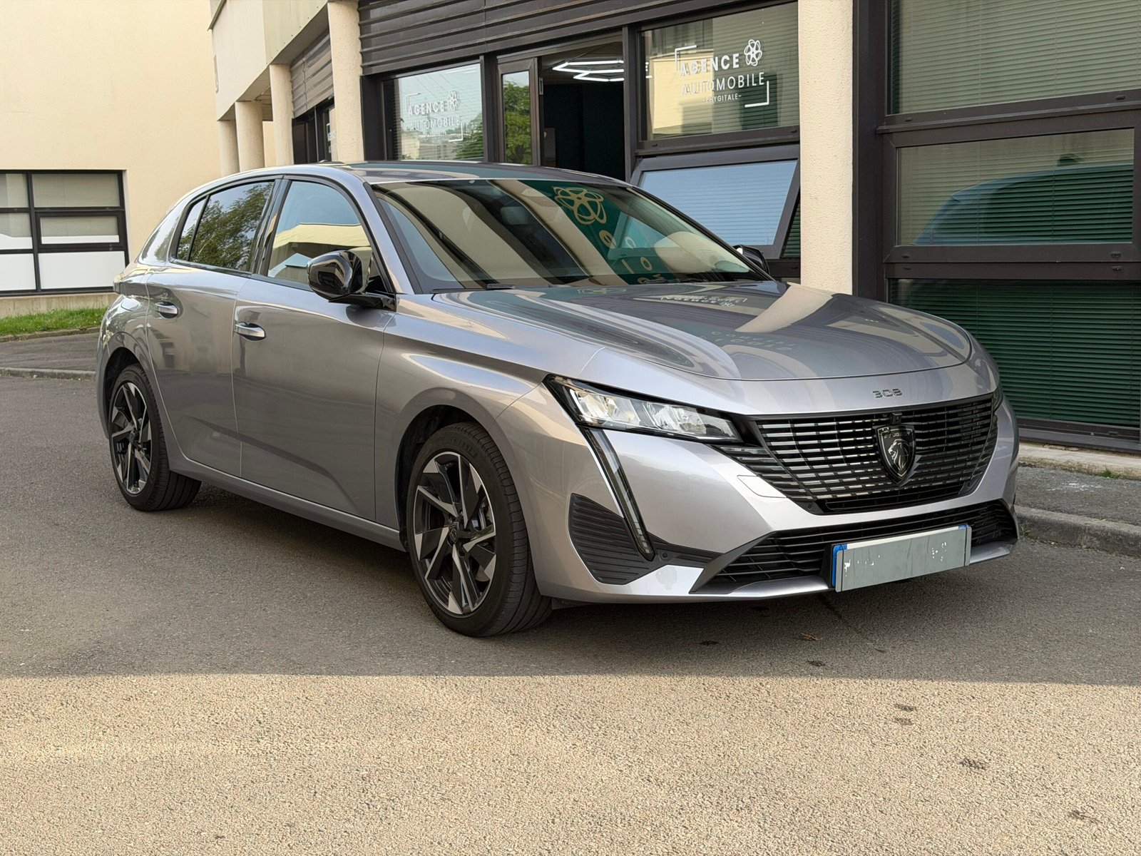 Peugeot 308 1.2 Hybrid Boîte auto 136Ch “Allure”