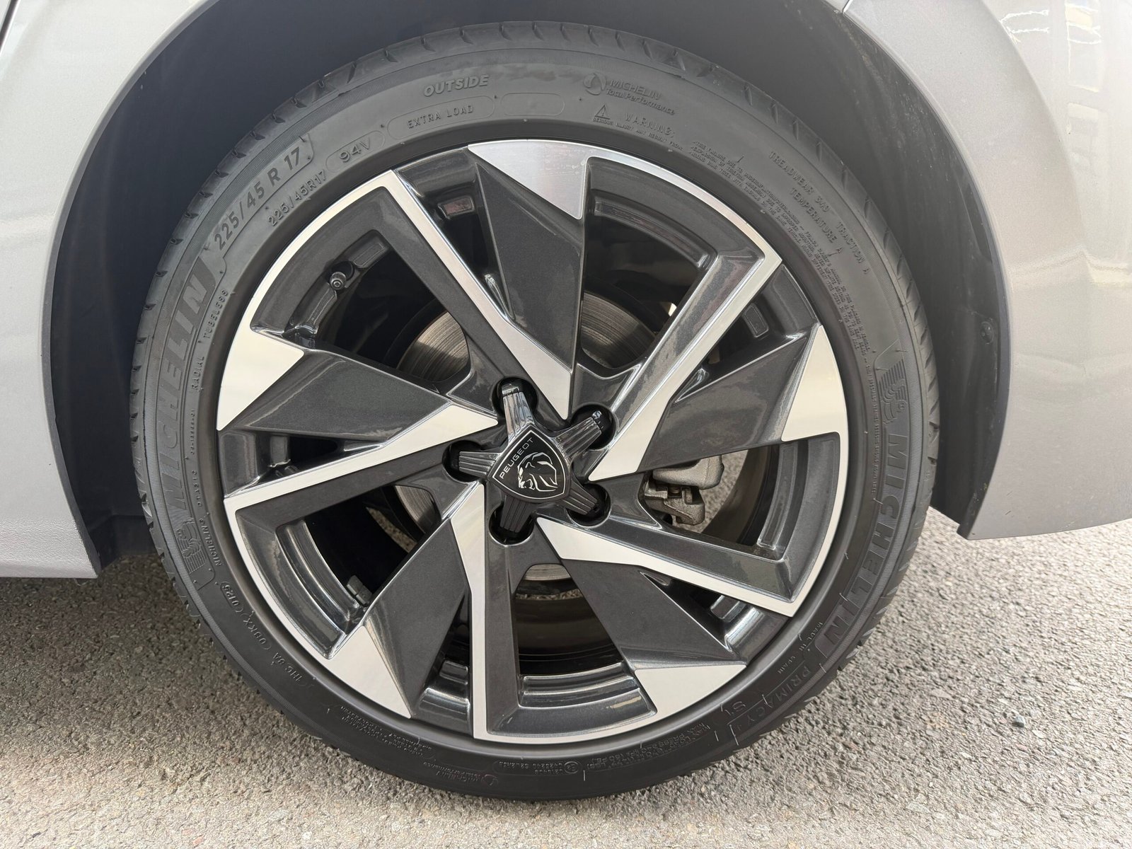Peugeot 308 1.2 Hybrid Boîte auto 136Ch “Allure”