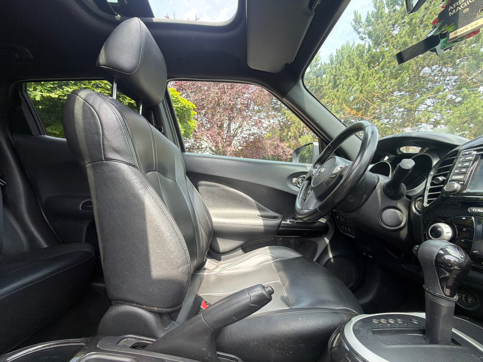 NISSAN Juke Phase 3 1.6 i 16V 2WD CVT 117 cv Boîte auto Tekna