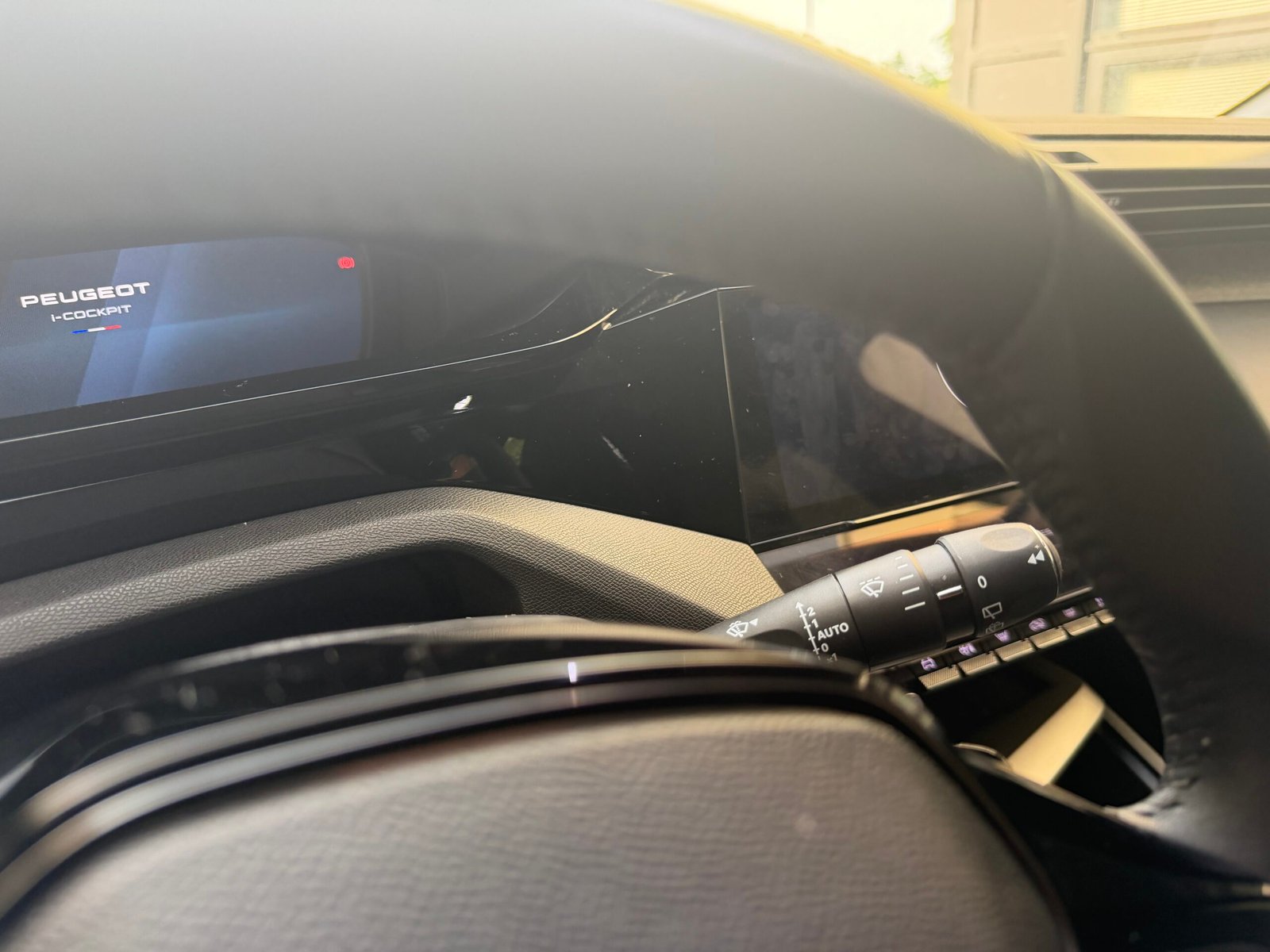 Peugeot 308 1.2 Hybrid Boîte auto 136Ch “Allure”
