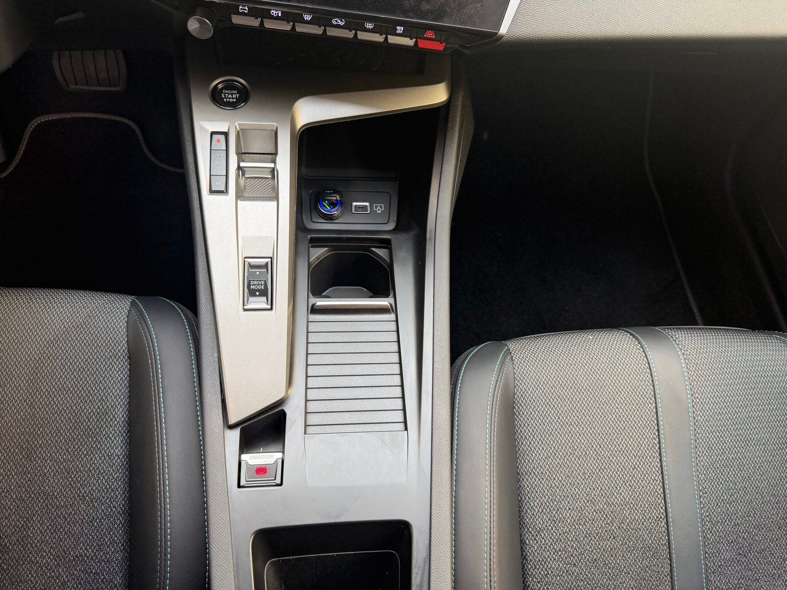 Peugeot 308 1.2 Hybrid Boîte auto 136Ch “Allure”