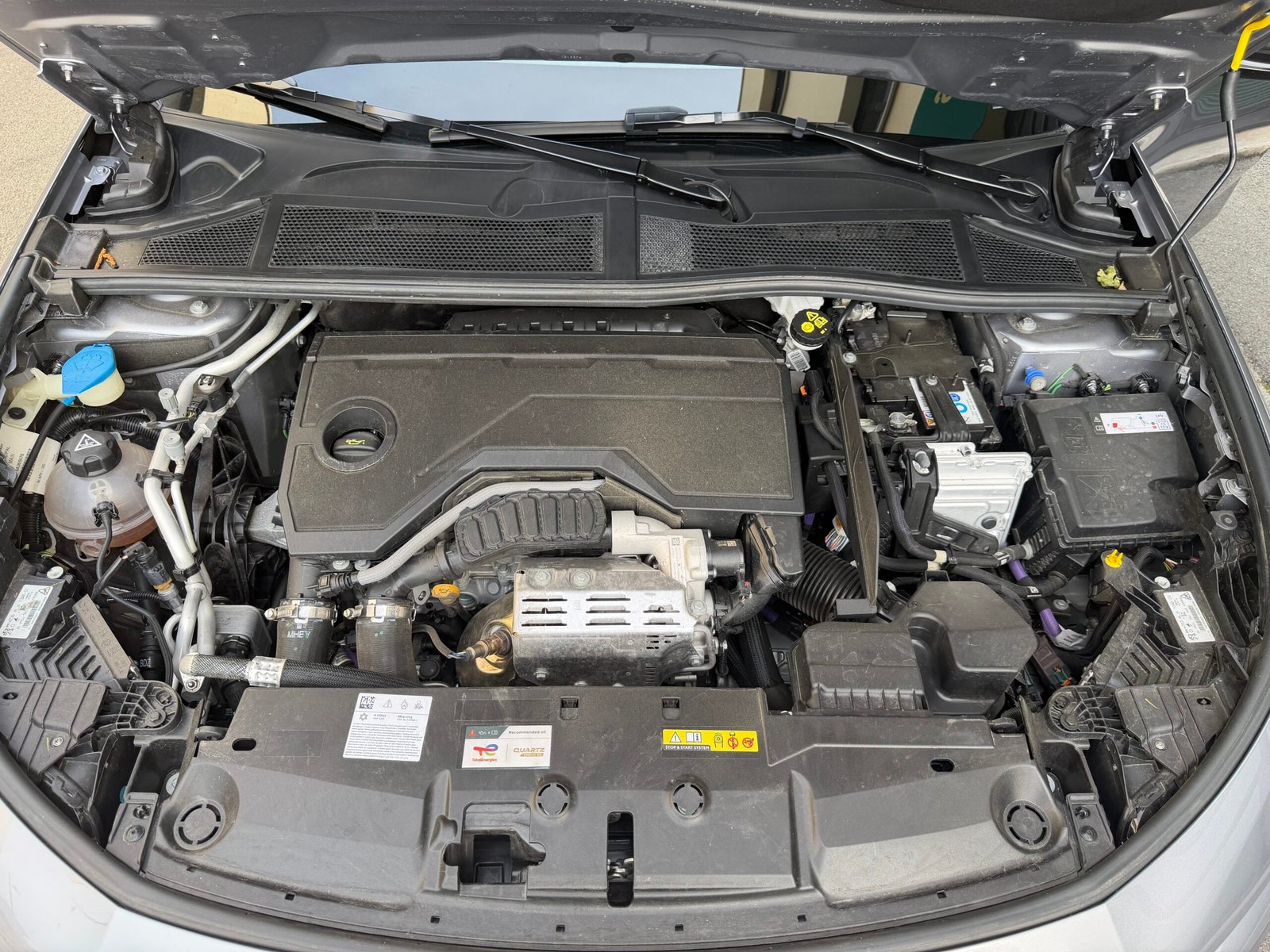 Peugeot 308 1.2 Hybrid Boîte auto 136Ch “Allure”