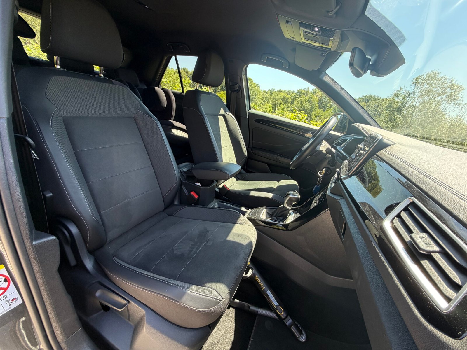 VOLKSWAGEN T-ROC 2.0 TDI 150ch R-LINE Phase 2