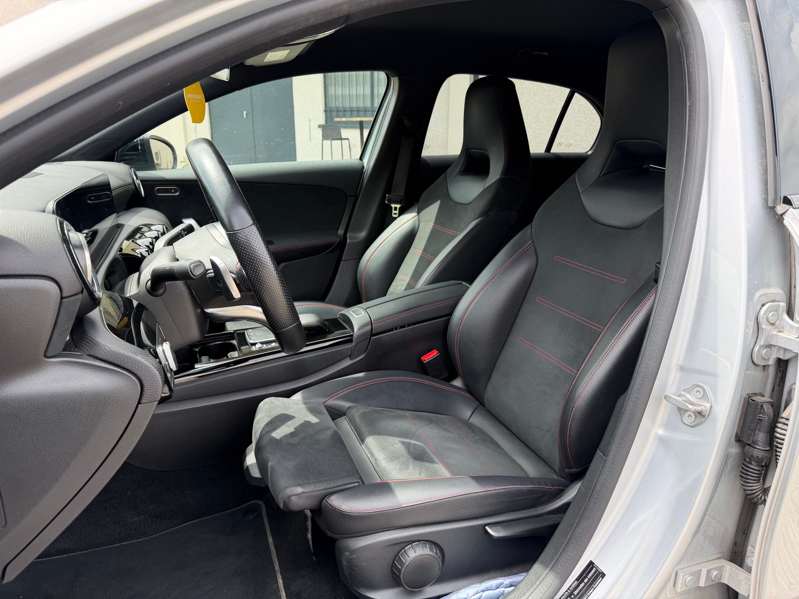 MERCEDES-BENZ Classe A AMG LINE Hatchback 200 d 2.0 d 16V 8G-DCT 150 cv Boîte auto