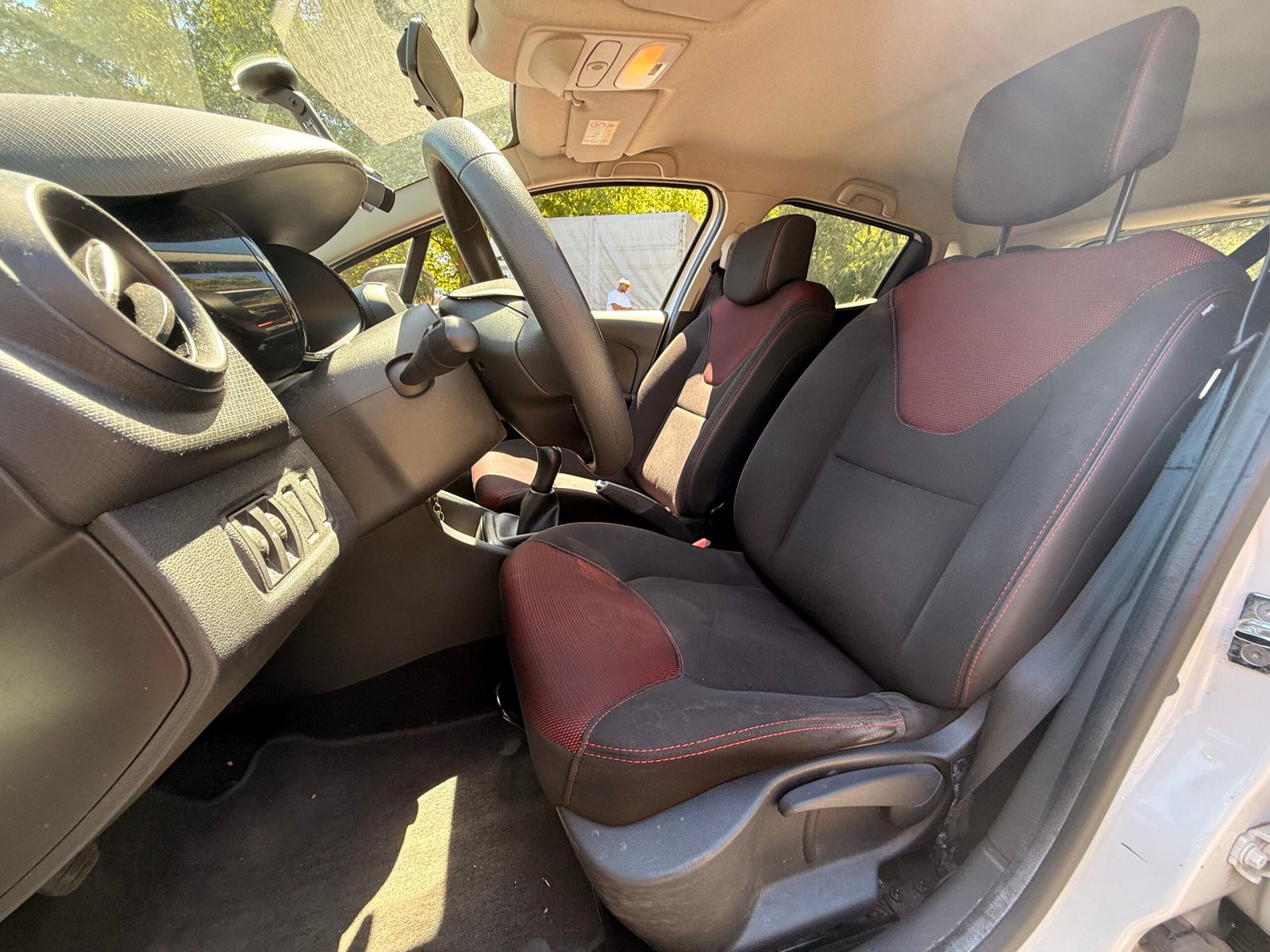 RENAULT Clio IV 5 Portes 1.2 16V 73 cv / Life