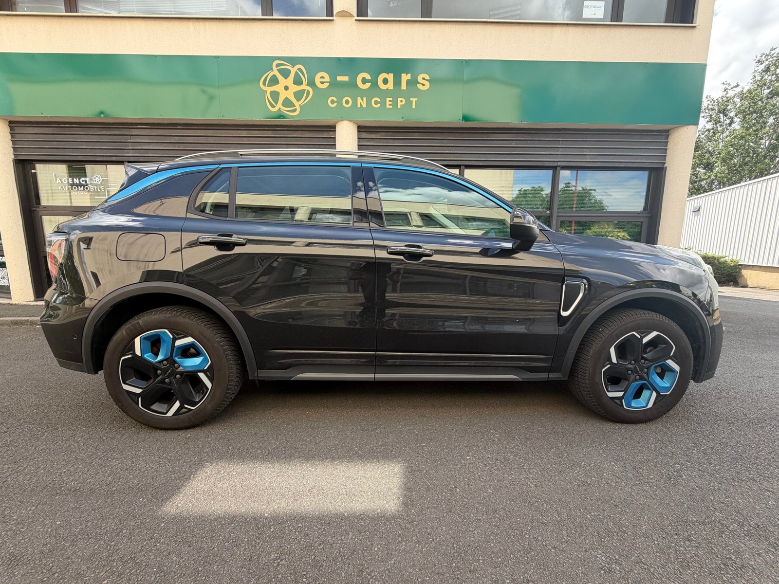 LYNK & CO 01 “PHEV”