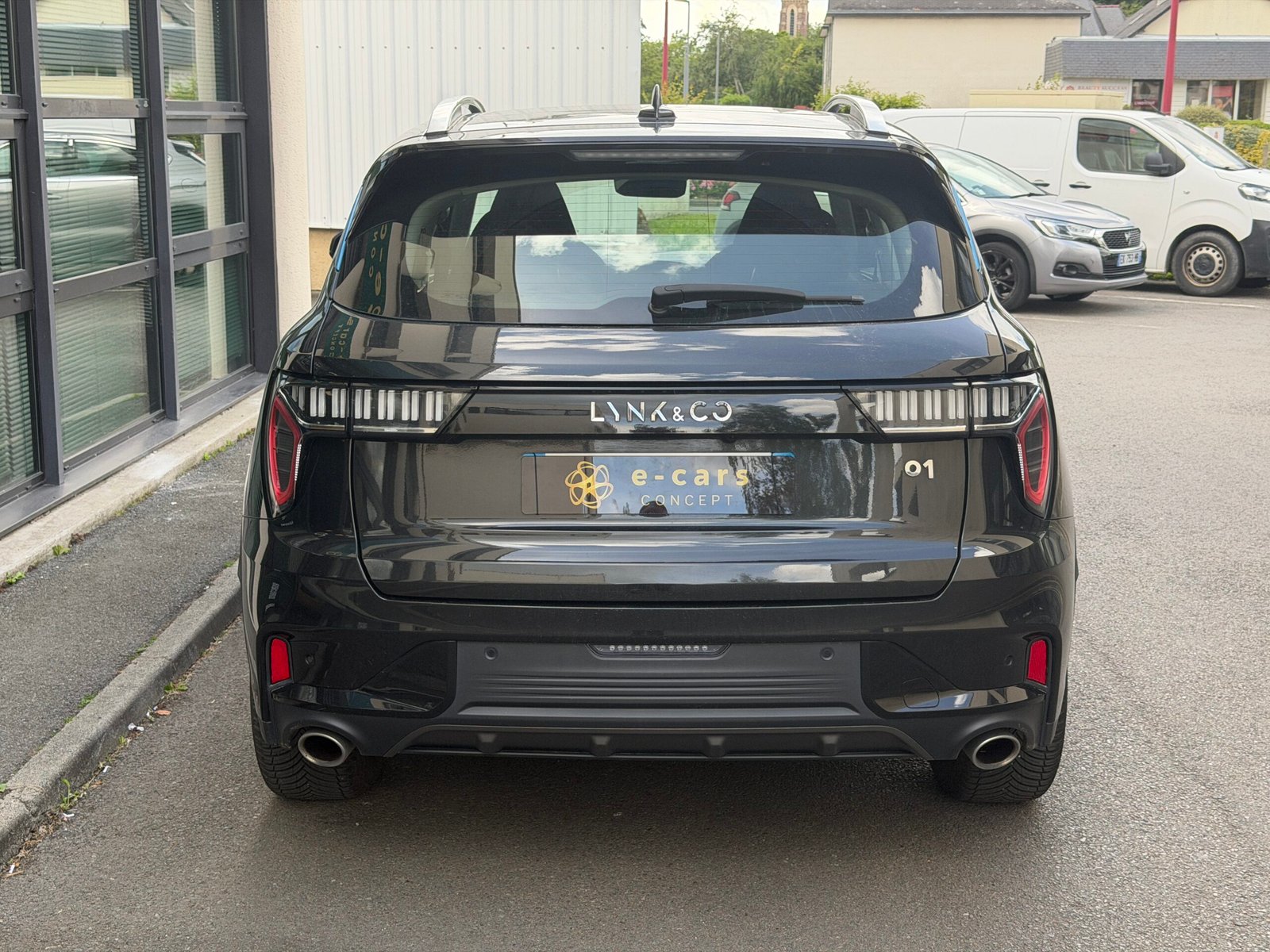LYNK & CO 01 “PHEV”