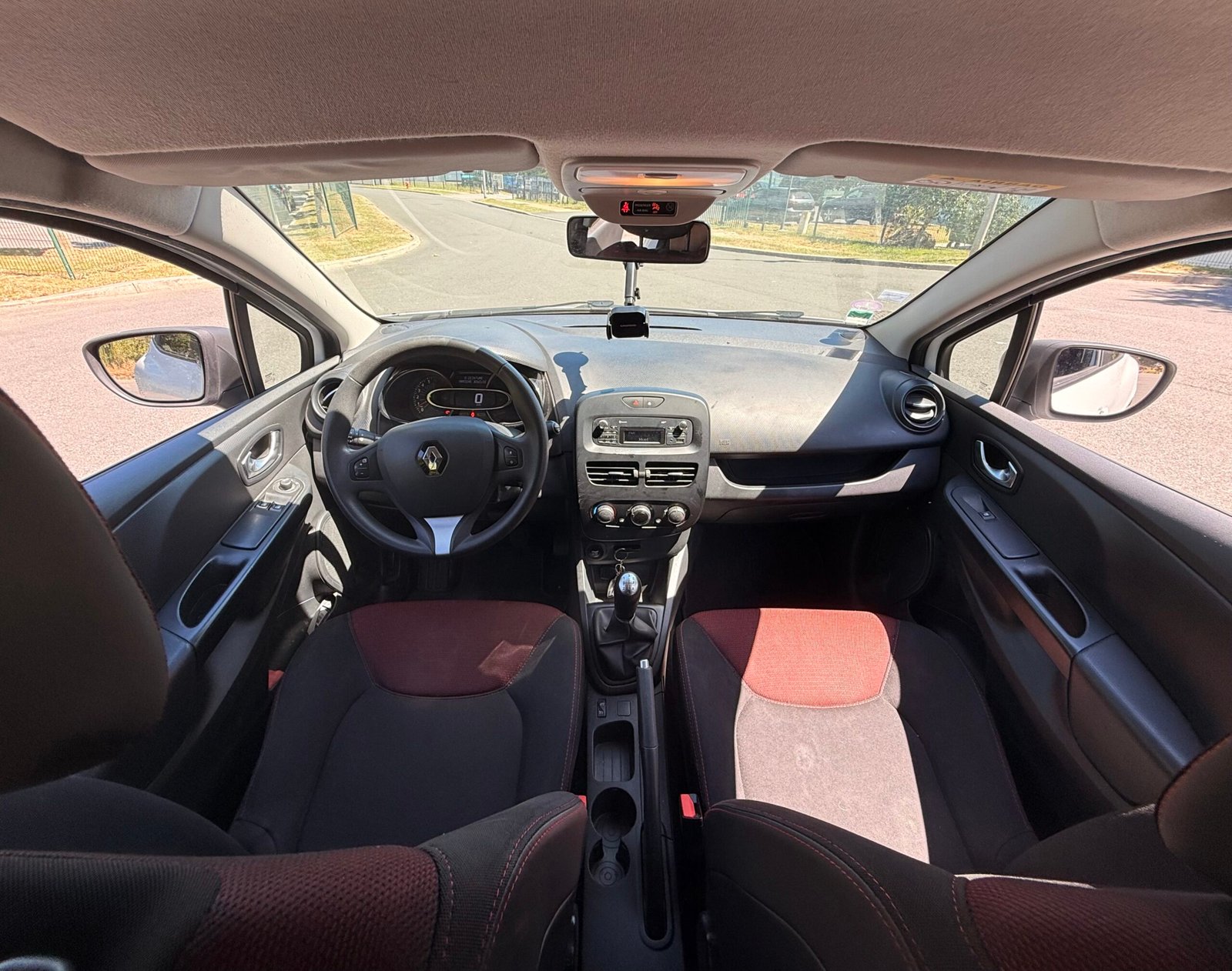 RENAULT Clio IV 5 Portes 1.2 16V 73 cv / Life