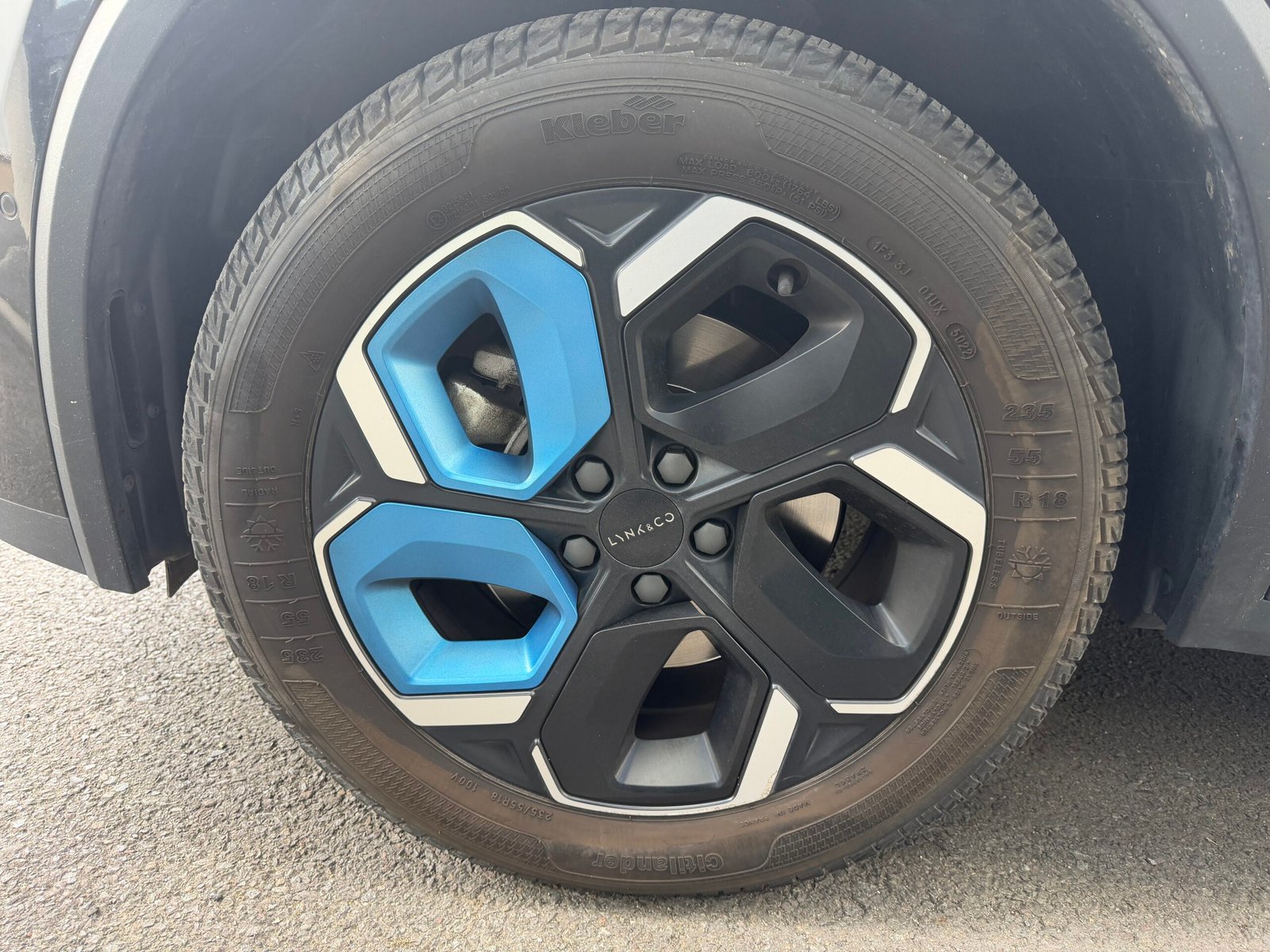 LYNK & CO 01 “PHEV”