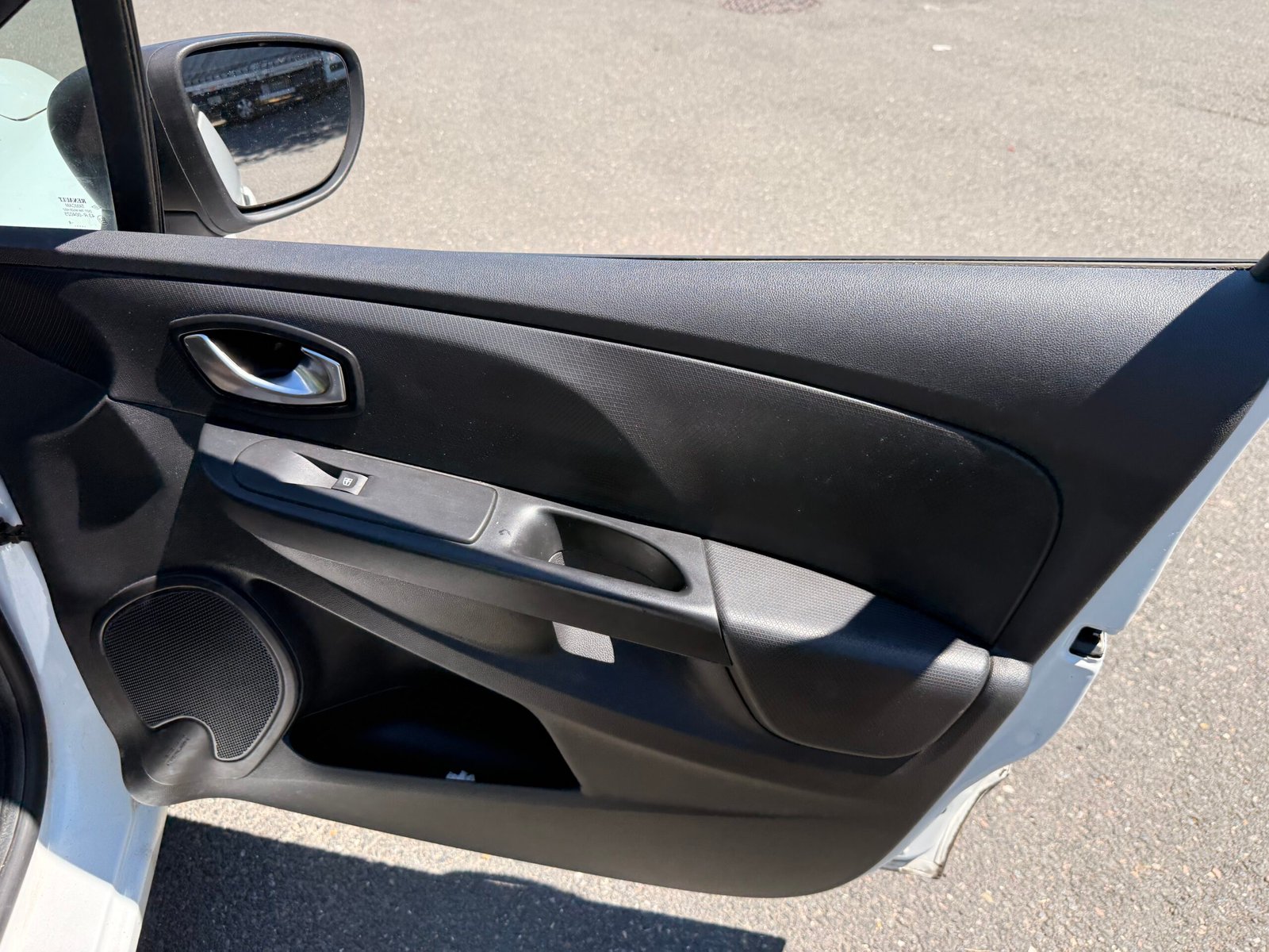 RENAULT Clio IV 5 Portes 1.2 16V 73 cv / Life