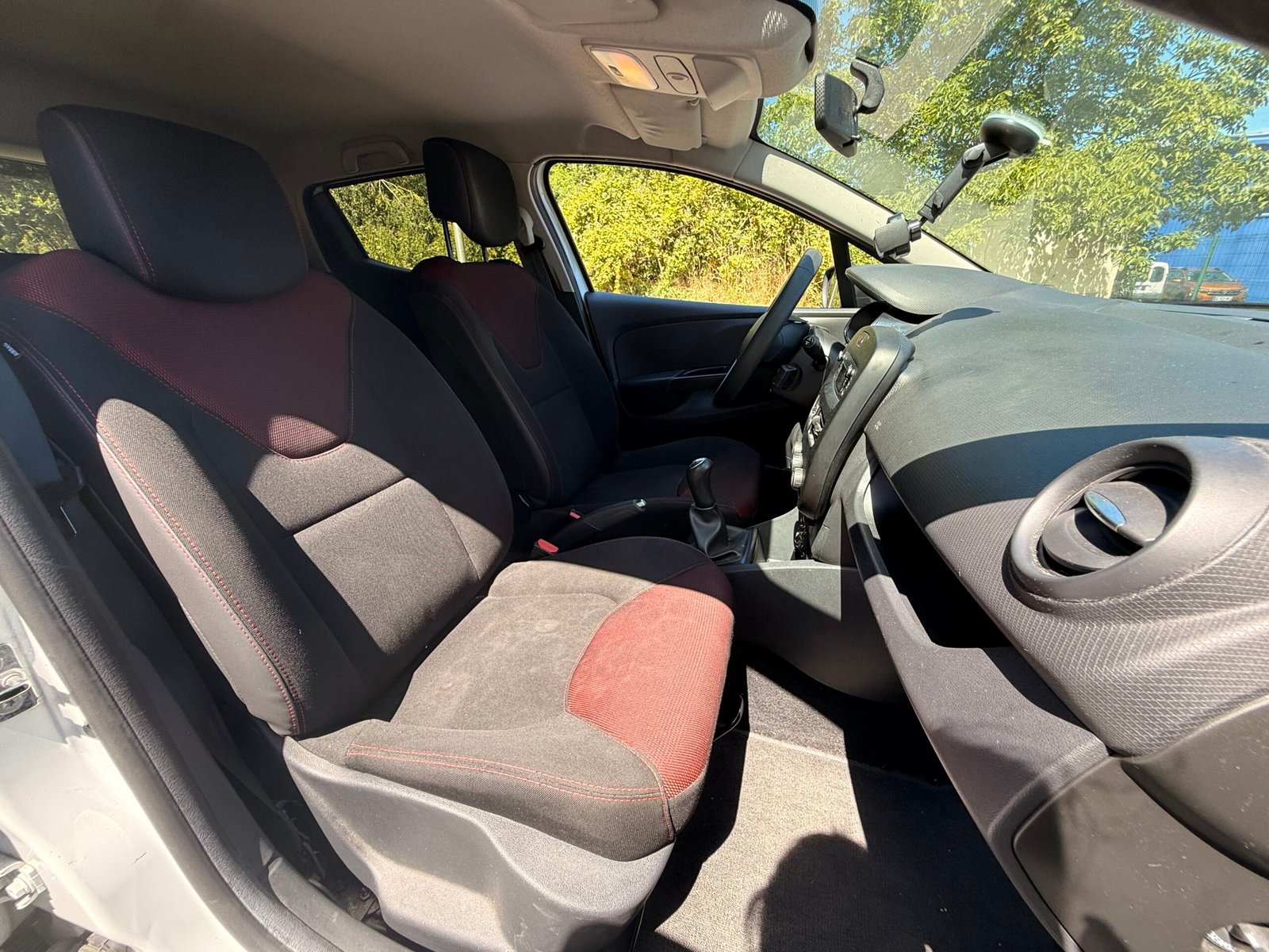 RENAULT Clio IV 5 Portes 1.2 16V 73 cv / Life