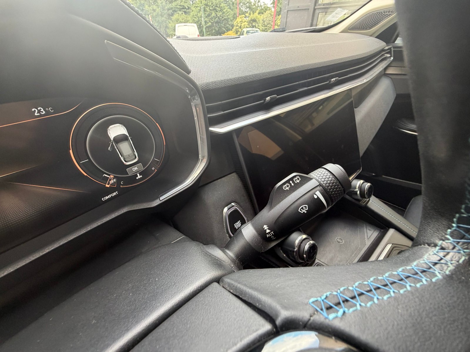 LYNK & CO 01 “PHEV”