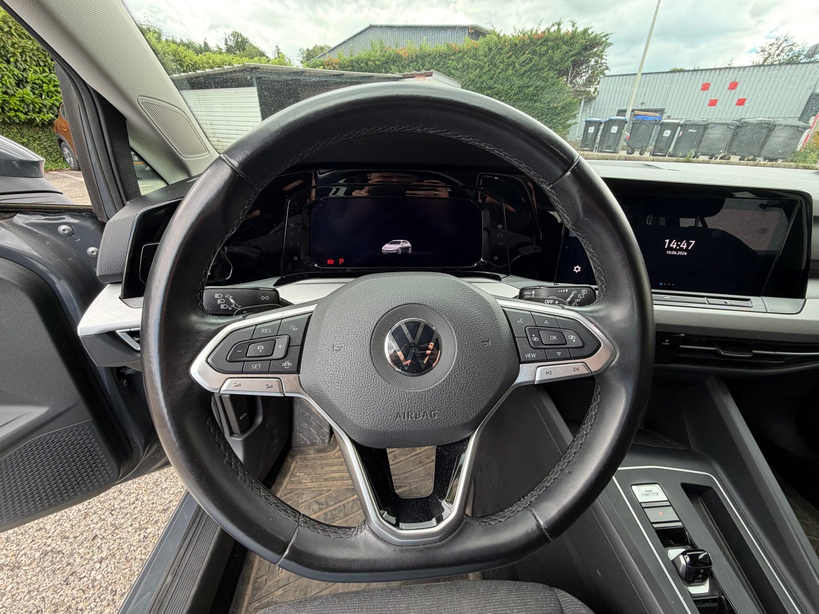 VOLKSWAGEN Golf 8 Life business 1.5 eTSi 16V BMT DSG7 150 cv Boîte auto