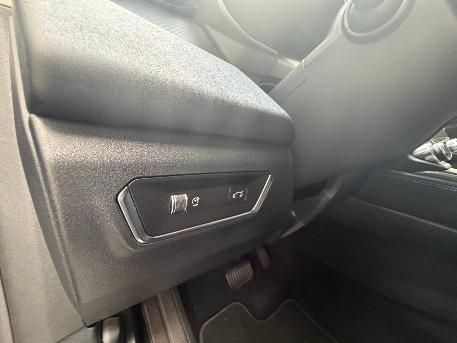 LYNK & CO 01 “PHEV”