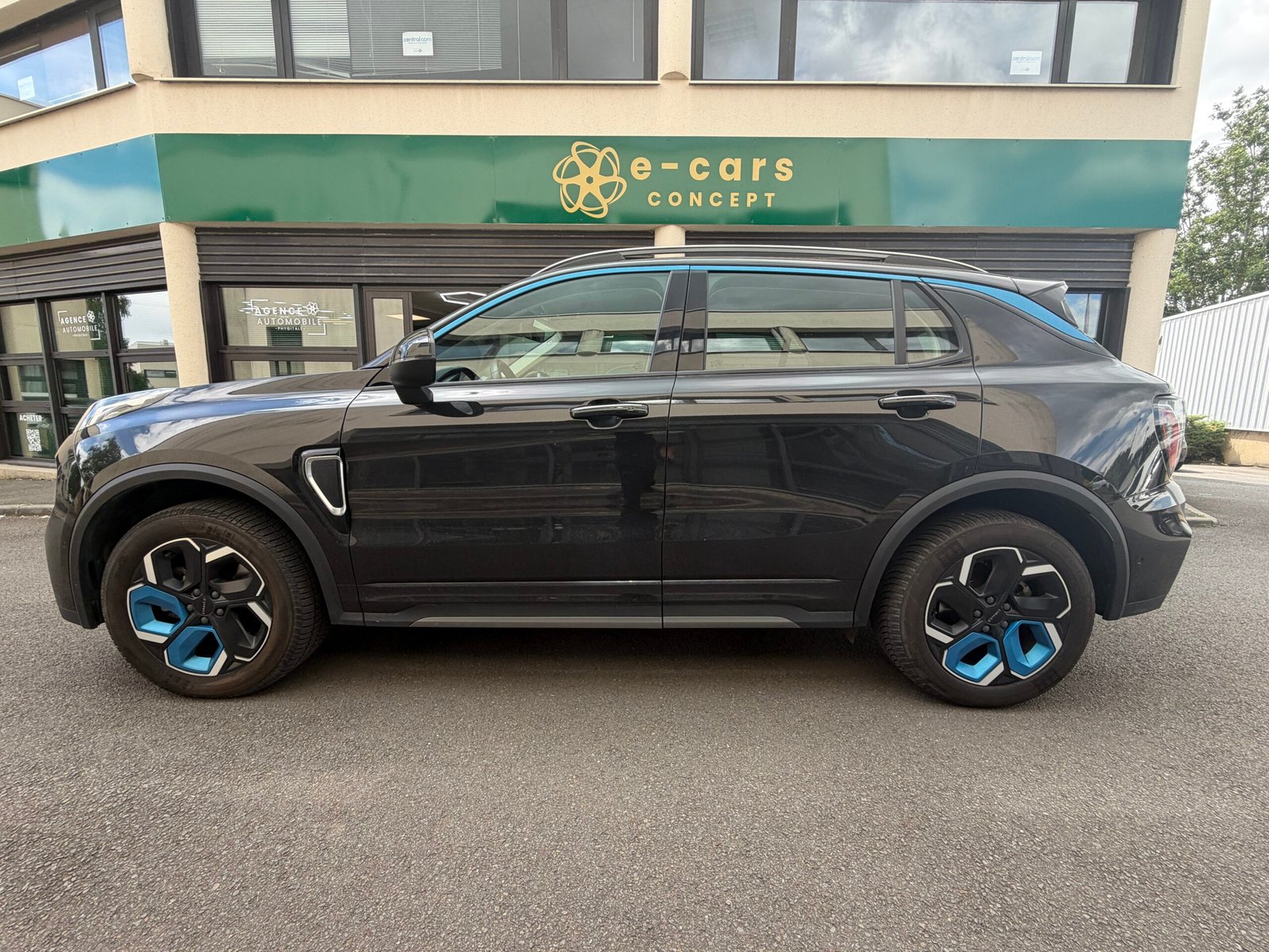 LYNK & CO 01 “PHEV”