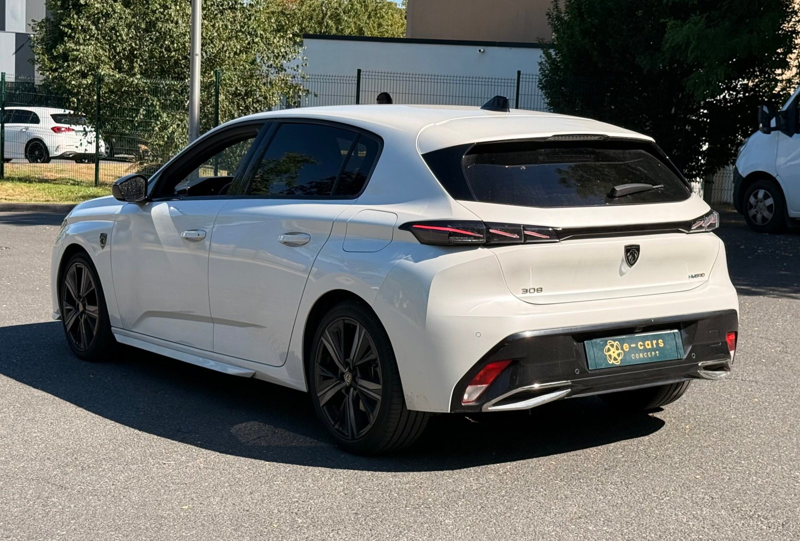 PEUGEOT 308 III GT 1.6 THP 225 Hybrid e-EAT8 180 cv Boîte auto
