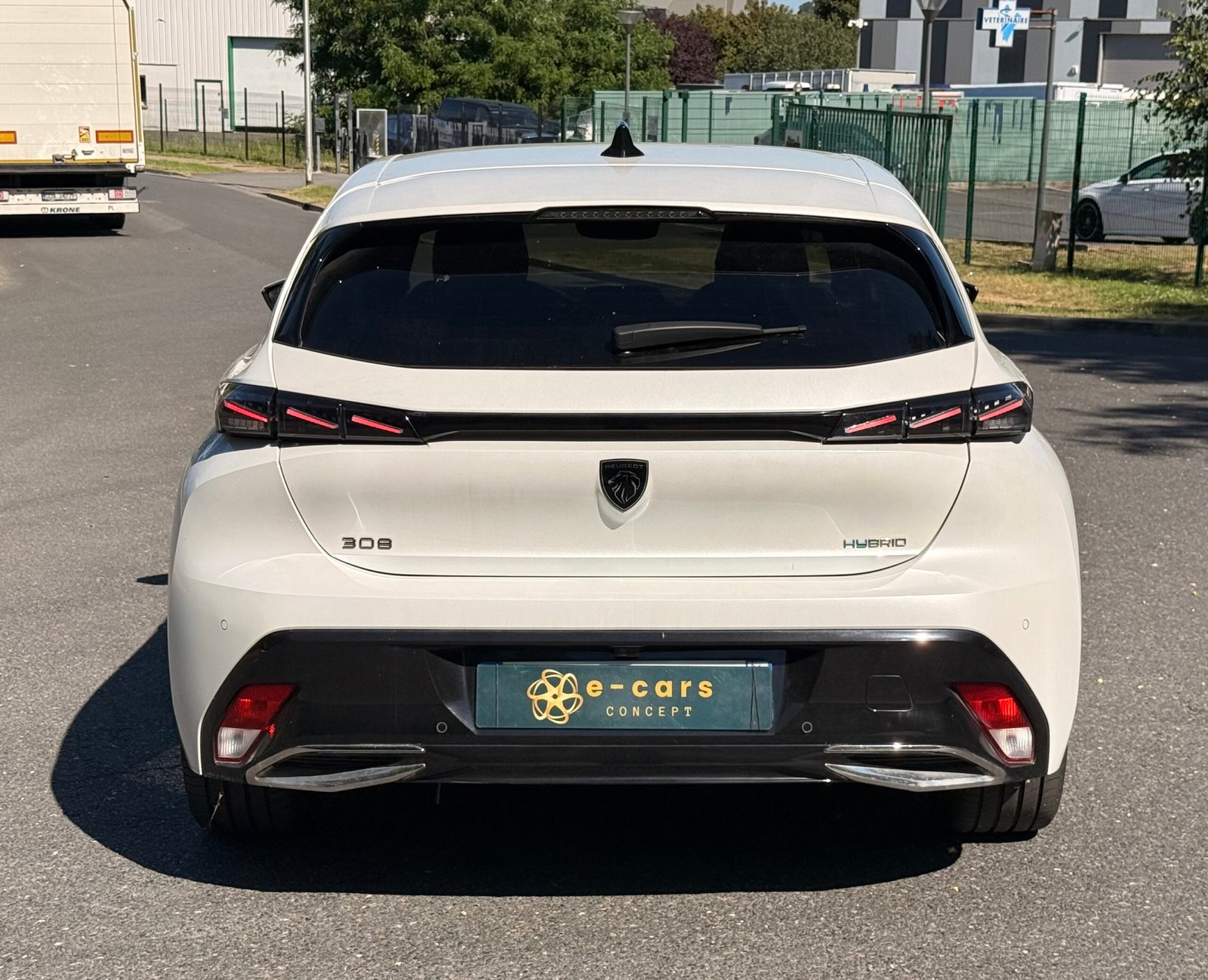 PEUGEOT 308 III GT 1.6 THP 225 Hybrid e-EAT8 180 cv Boîte auto