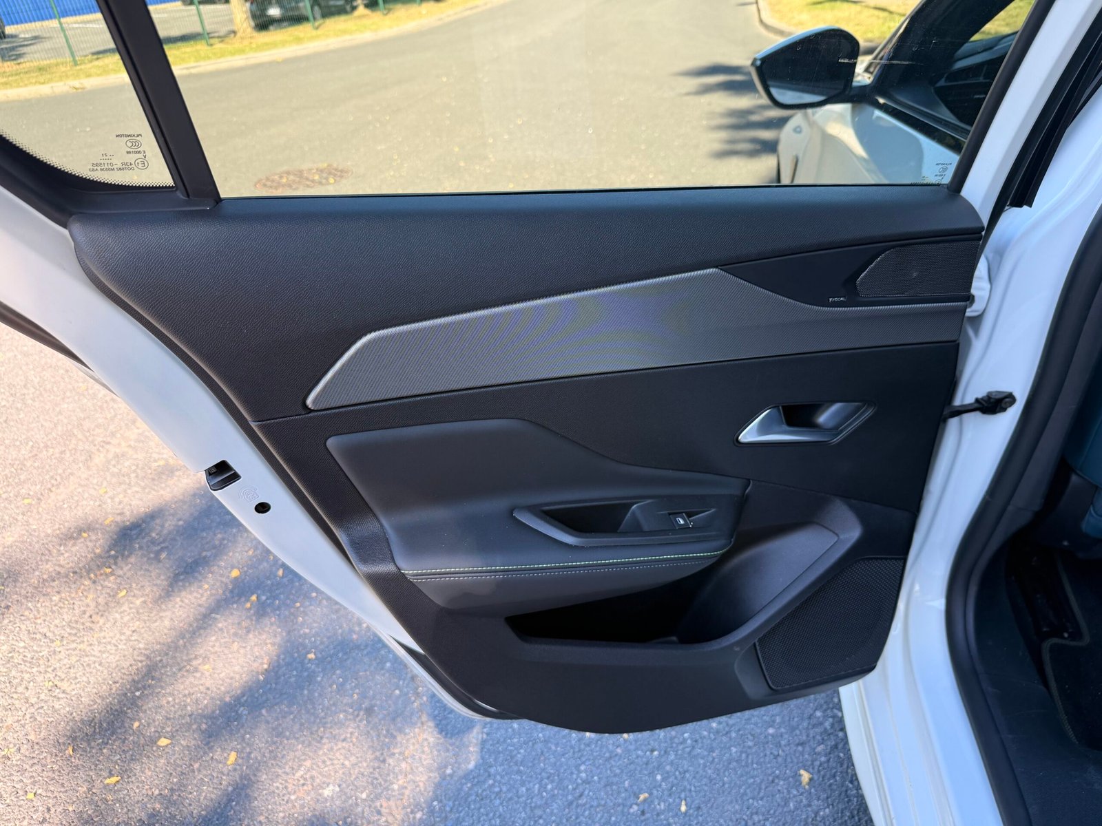 PEUGEOT 308 III GT 1.6 THP 225 Hybrid e-EAT8 180 cv Boîte auto