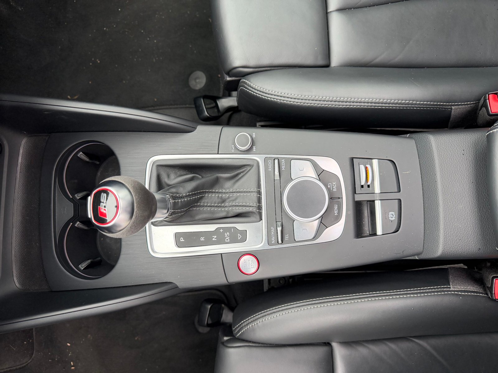AUDI RS3 DAZA Phase 2 Sportback 2.5 TFSi 20V GPF Quattro S-Tronic 400 cv Boîte auto / Suivi Audi / Origine France / Bang & Olufsen / Virtual Cockpit / Toit ouvrant / Sièges RS