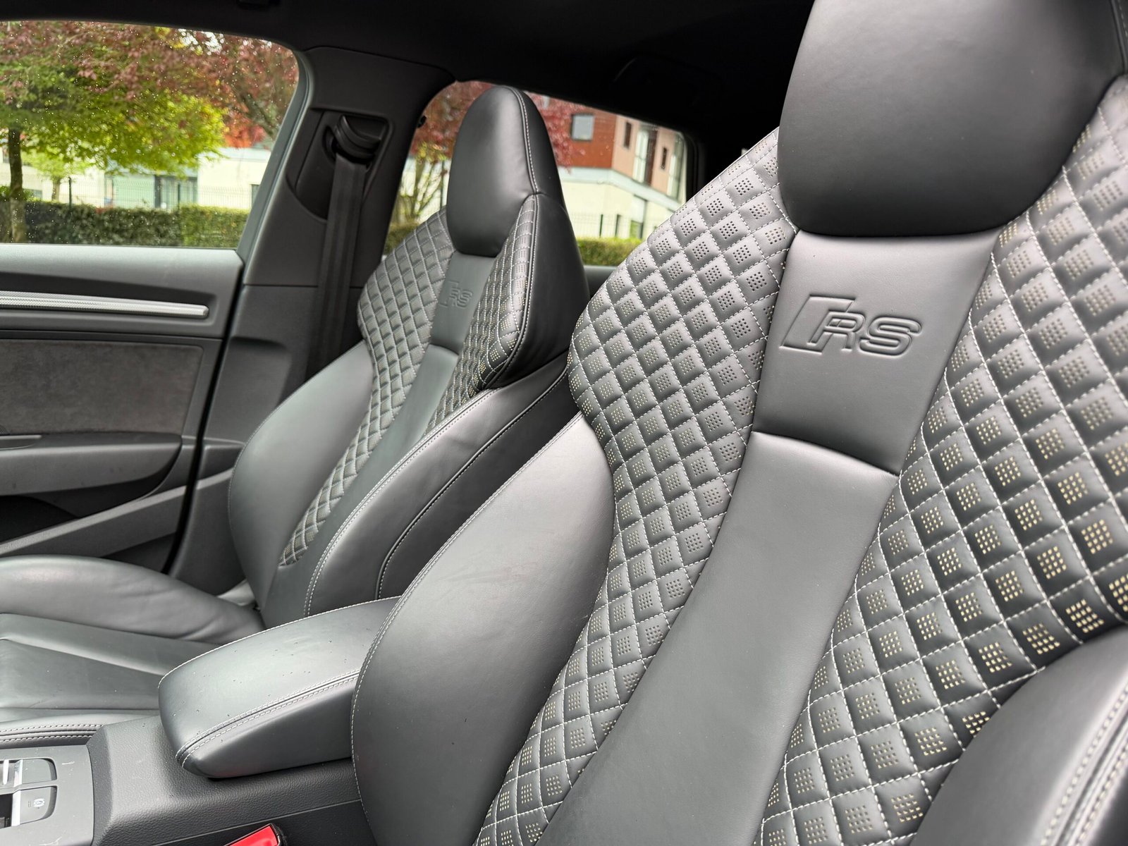 AUDI RS3 DAZA Phase 2 Sportback 2.5 TFSi 20V GPF Quattro S-Tronic 400 cv Boîte auto / Suivi Audi / Origine France / Bang & Olufsen / Virtual Cockpit / Toit ouvrant / Sièges RS