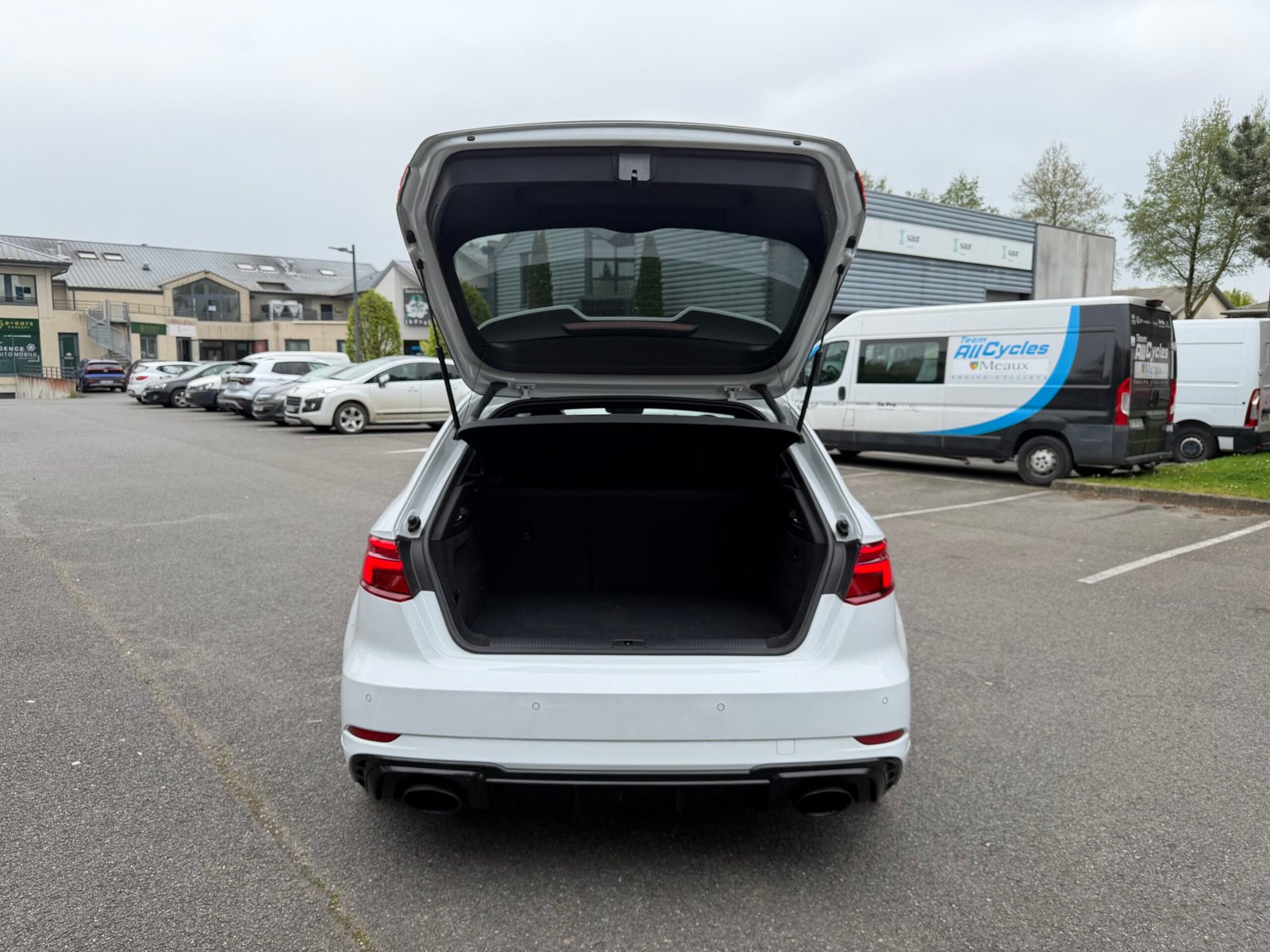 AUDI RS3 DAZA Phase 2 Sportback 2.5 TFSi 20V GPF Quattro S-Tronic 400 cv Boîte auto / Suivi Audi / Origine France / Bang & Olufsen / Virtual Cockpit / Toit ouvrant / Sièges RS