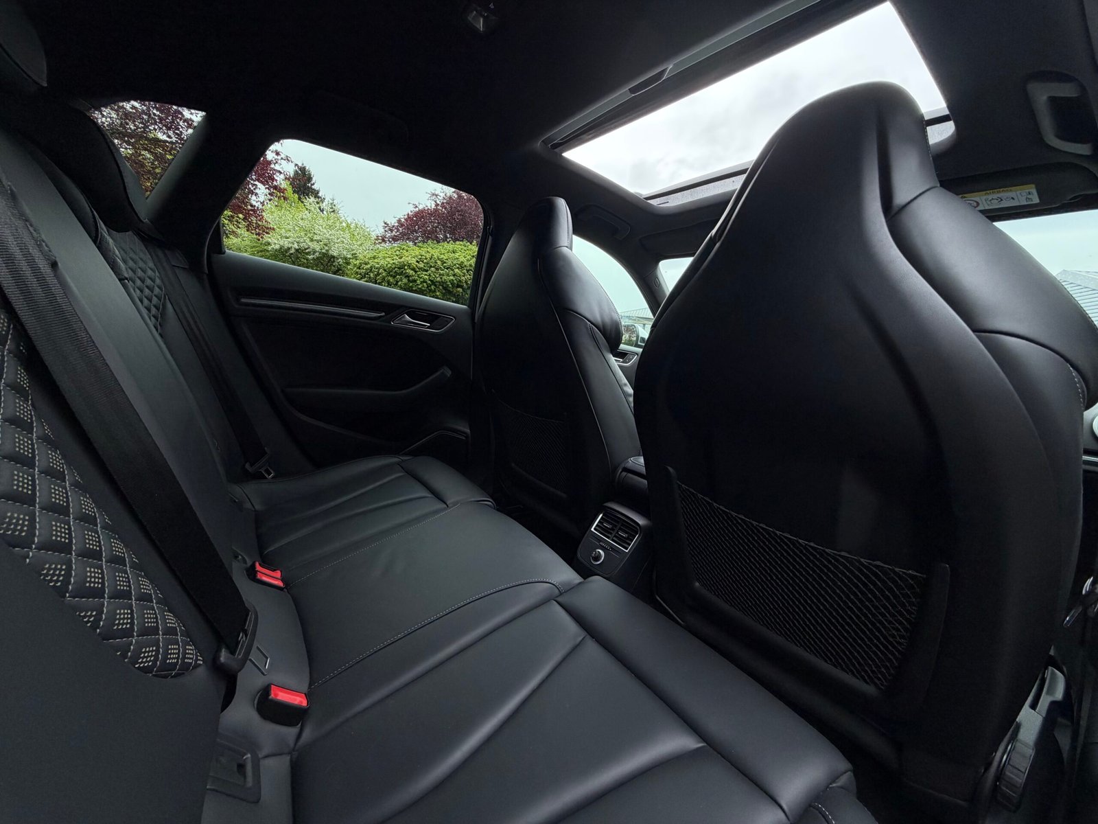 AUDI RS3 DAZA Phase 2 Sportback 2.5 TFSi 20V GPF Quattro S-Tronic 400 cv Boîte auto / Suivi Audi / Origine France / Bang & Olufsen / Virtual Cockpit / Toit ouvrant / Sièges RS