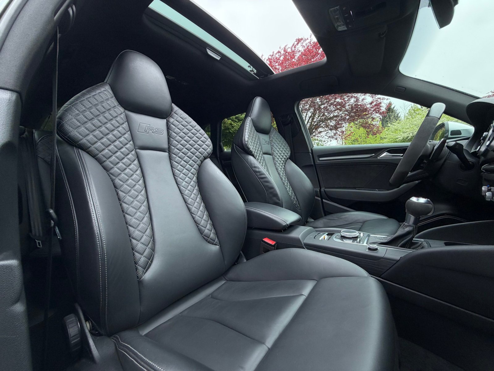AUDI RS3 DAZA Phase 2 Sportback 2.5 TFSi 20V GPF Quattro S-Tronic 400 cv Boîte auto / Suivi Audi / Origine France / Bang & Olufsen / Virtual Cockpit / Toit ouvrant / Sièges RS