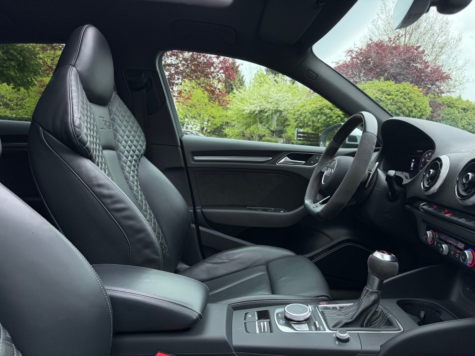 AUDI RS3 DAZA Phase 2 Sportback 2.5 TFSi 20V GPF Quattro S-Tronic 400 cv Boîte auto / Suivi Audi / Origine France / Bang & Olufsen / Virtual Cockpit / Toit ouvrant / Sièges RS