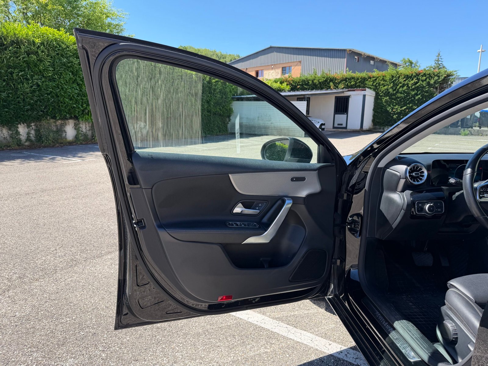 MERCEDES-BENZ Classe A 180 PROGRESSIVE LINE 1.3 7G-DCT 136 cv Boîte auto