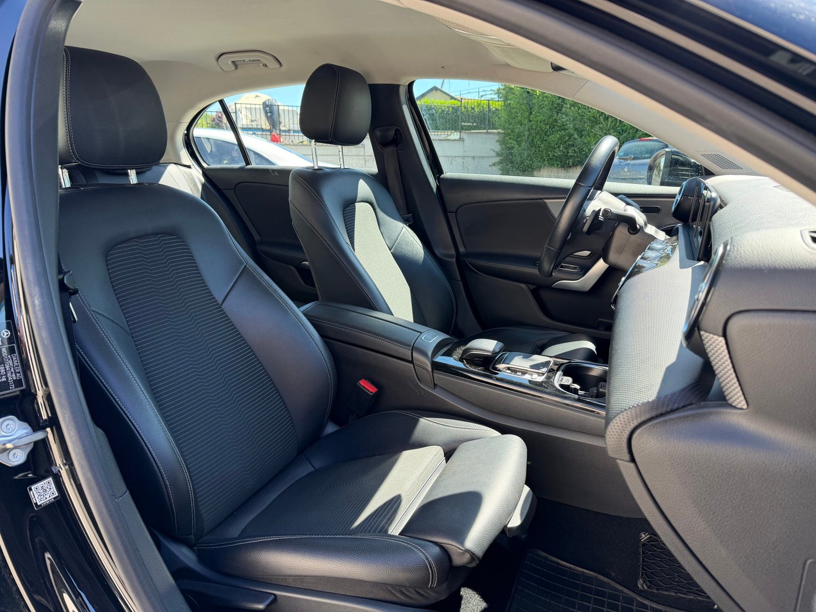 MERCEDES-BENZ Classe A 180 PROGRESSIVE LINE 1.3 7G-DCT 136 cv Boîte auto