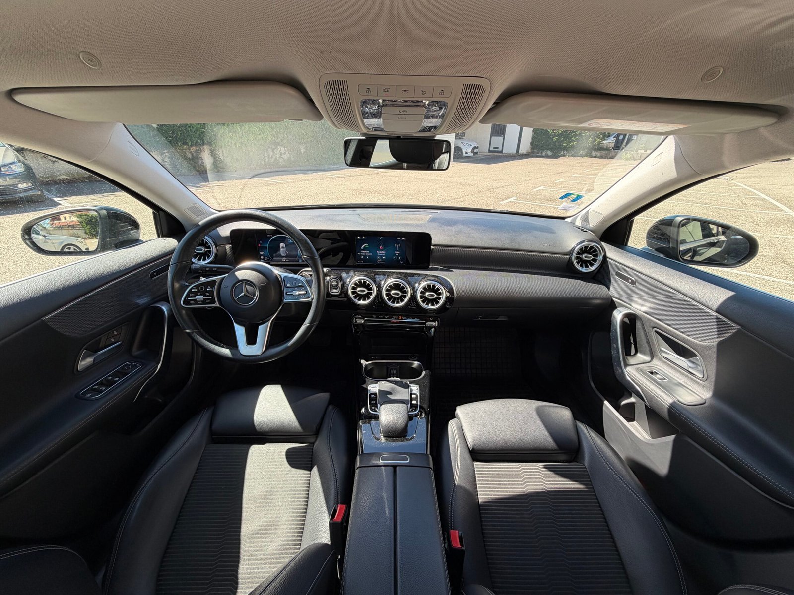 MERCEDES-BENZ Classe A 180 PROGRESSIVE LINE 1.3 7G-DCT 136 cv Boîte auto