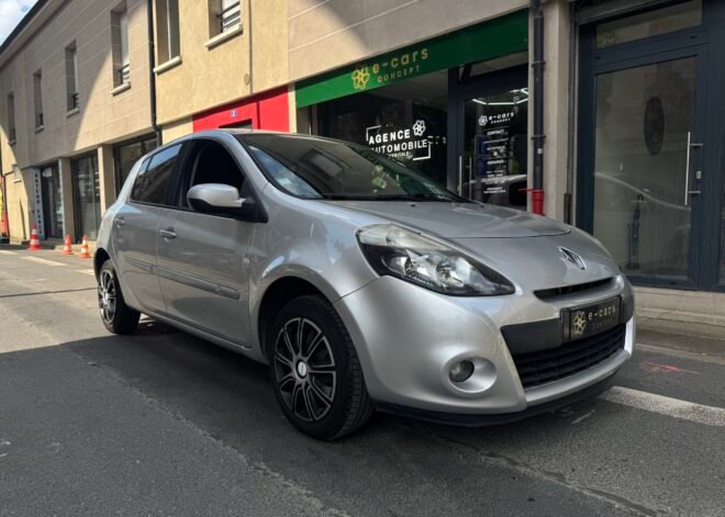 RENAULT Clio III (3) 5 Portes Phase 2 1.2 i eco2 75 cv