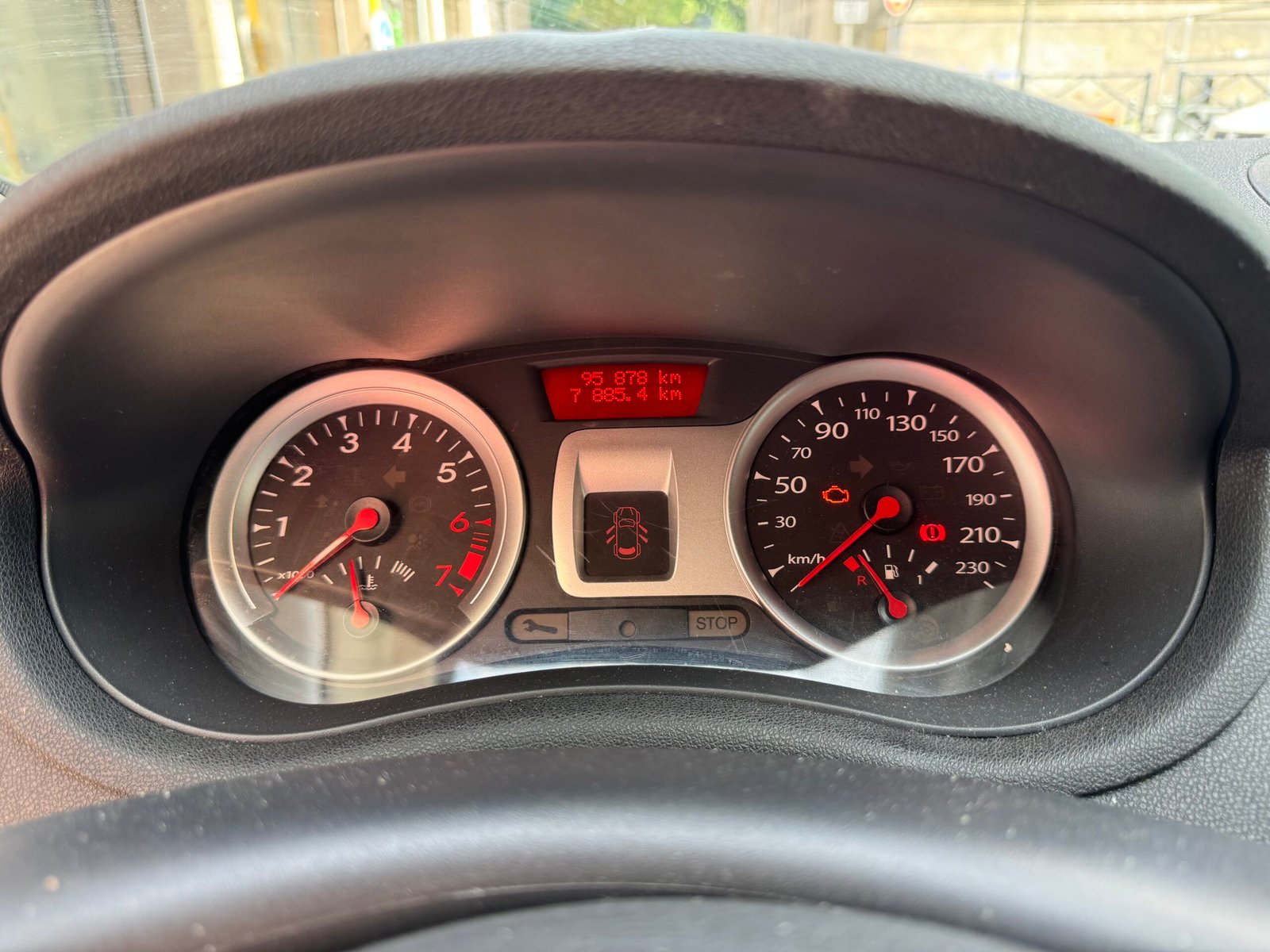 RENAULT Clio III (3) 5 Portes Phase 2 1.2 i eco2 75 cv