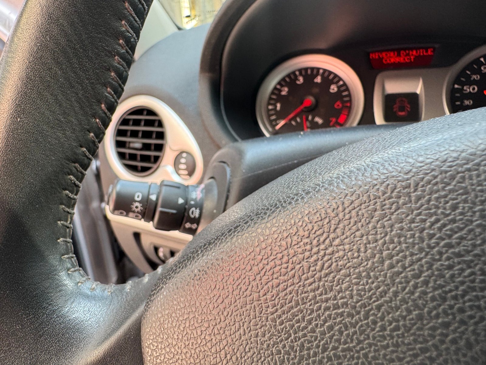 RENAULT Clio III (3) 5 Portes Phase 2 1.2 i eco2 75 cv