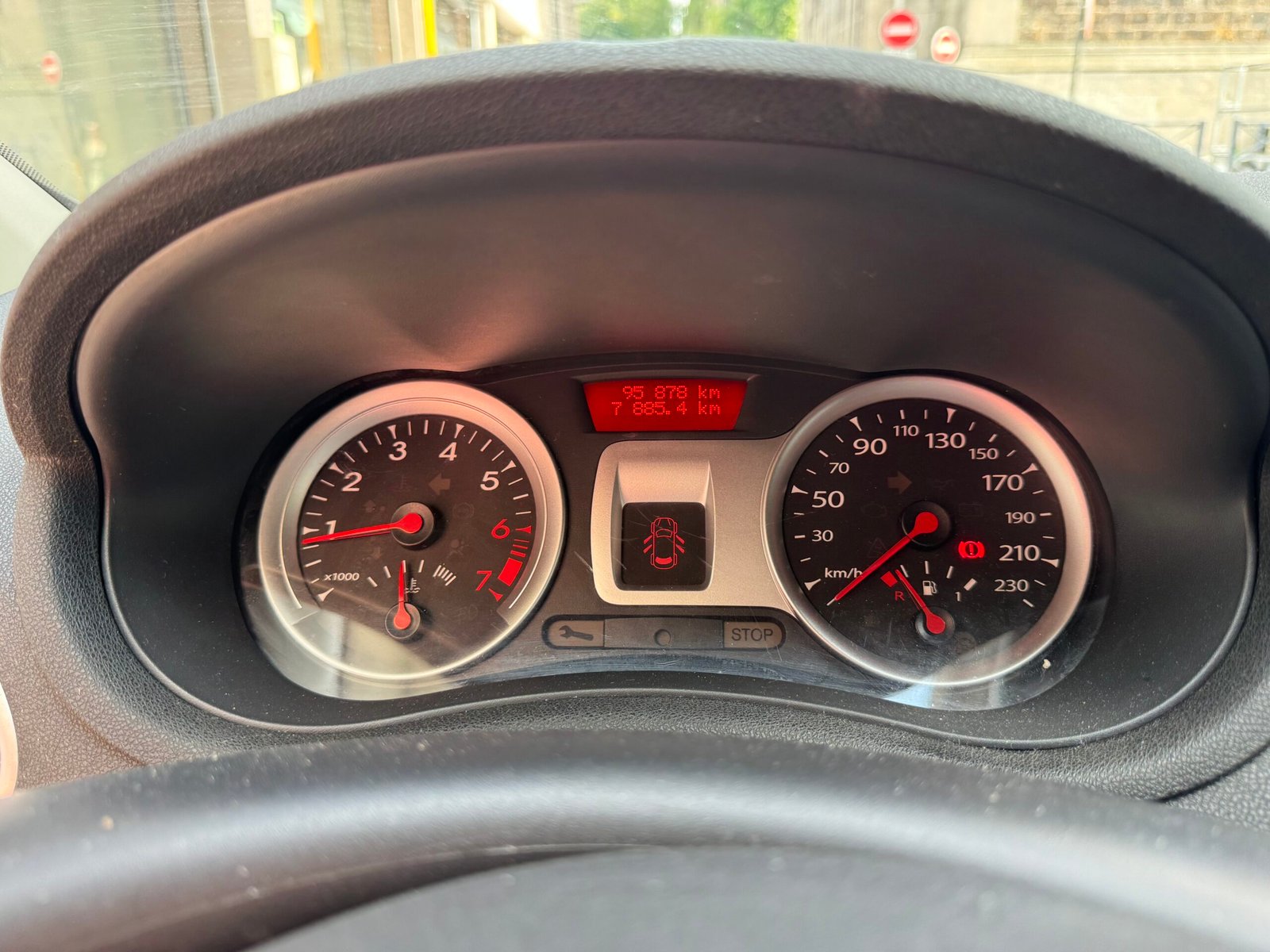 RENAULT Clio III (3) 5 Portes Phase 2 1.2 i eco2 75 cv
