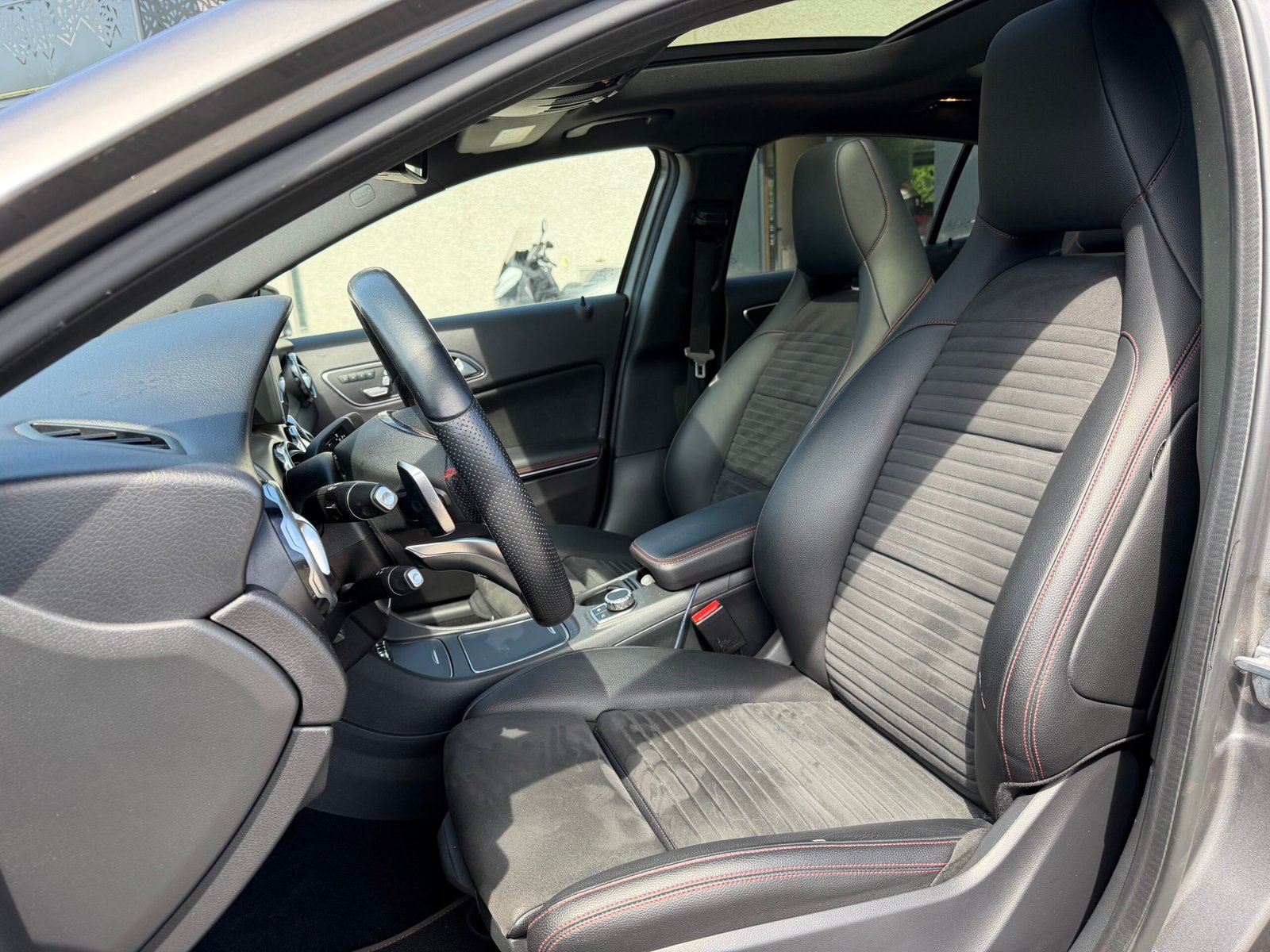 MERCEDES-BENZ Classe GLA Fascination 200 2.1 d 7G-DCT 136 cv Boîte auto