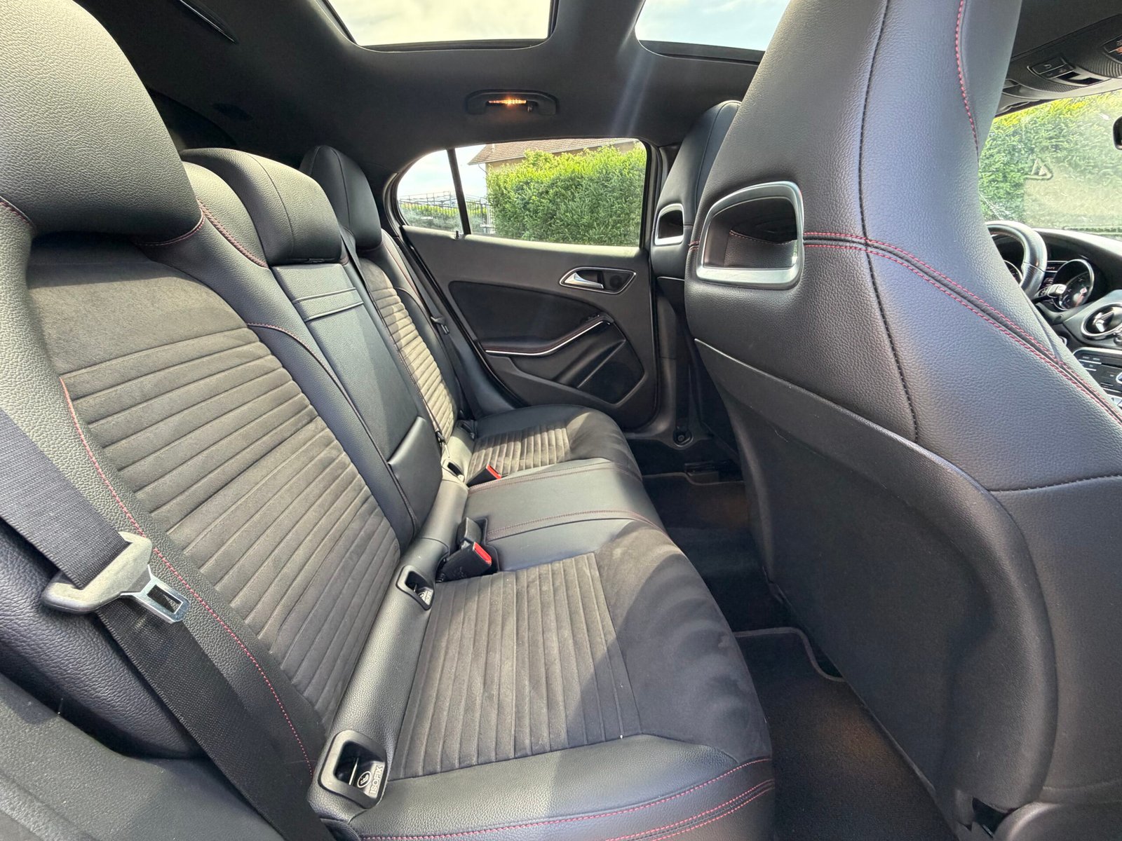 MERCEDES-BENZ Classe GLA Fascination 200 2.1 d 7G-DCT 136 cv Boîte auto