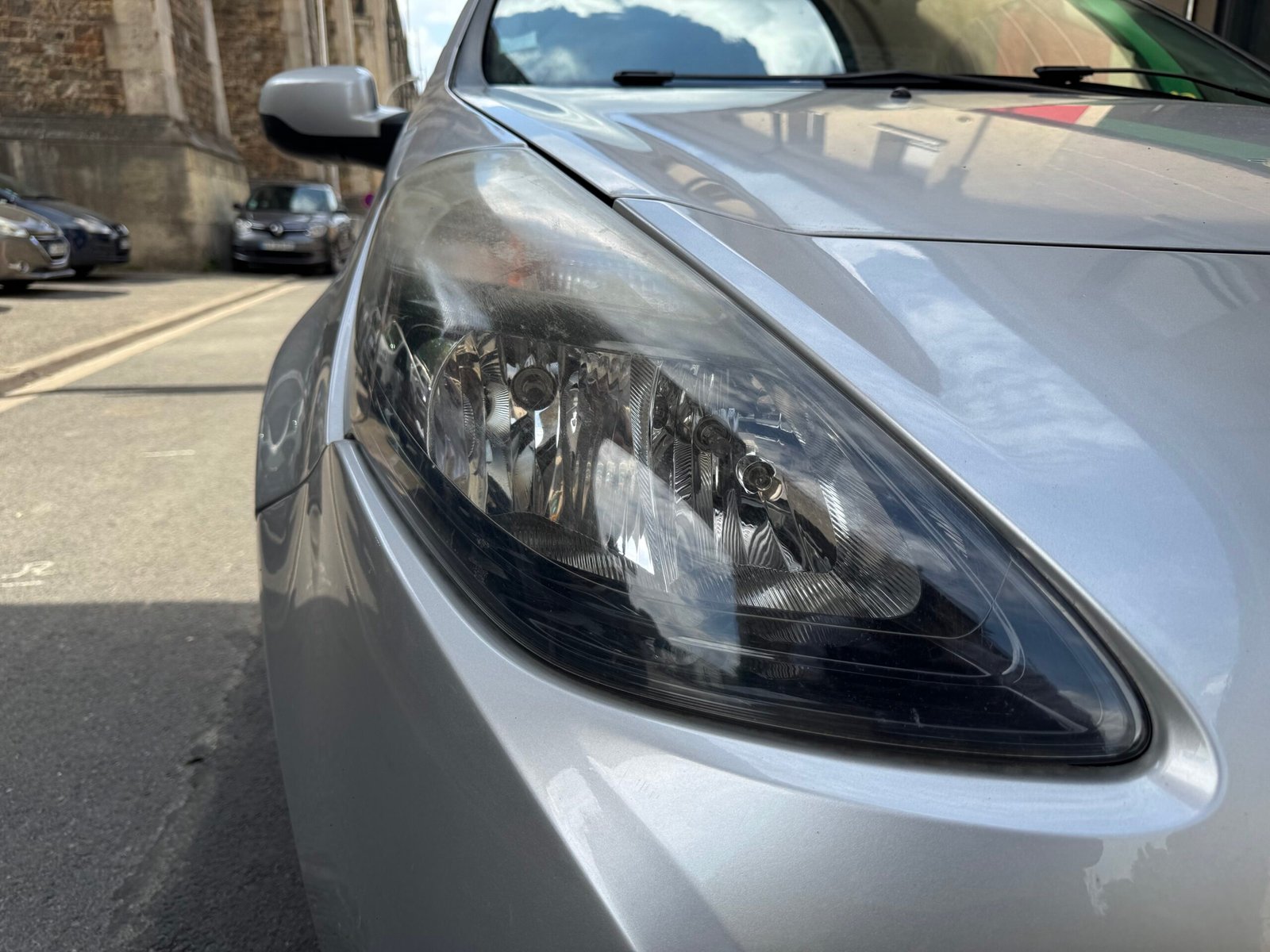 RENAULT Clio III (3) 5 Portes Phase 2 1.2 i eco2 75 cv