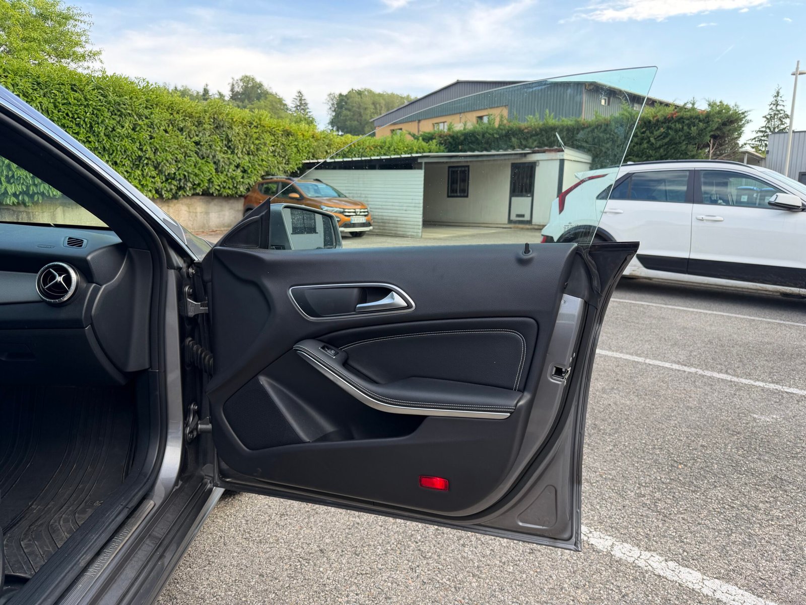 MERCEDES-BENZ Classe CLA FASCINATION Shooting Brake Phase 2 180 1.6 i 16V BlueEFFICIENCY S&S 122 cv