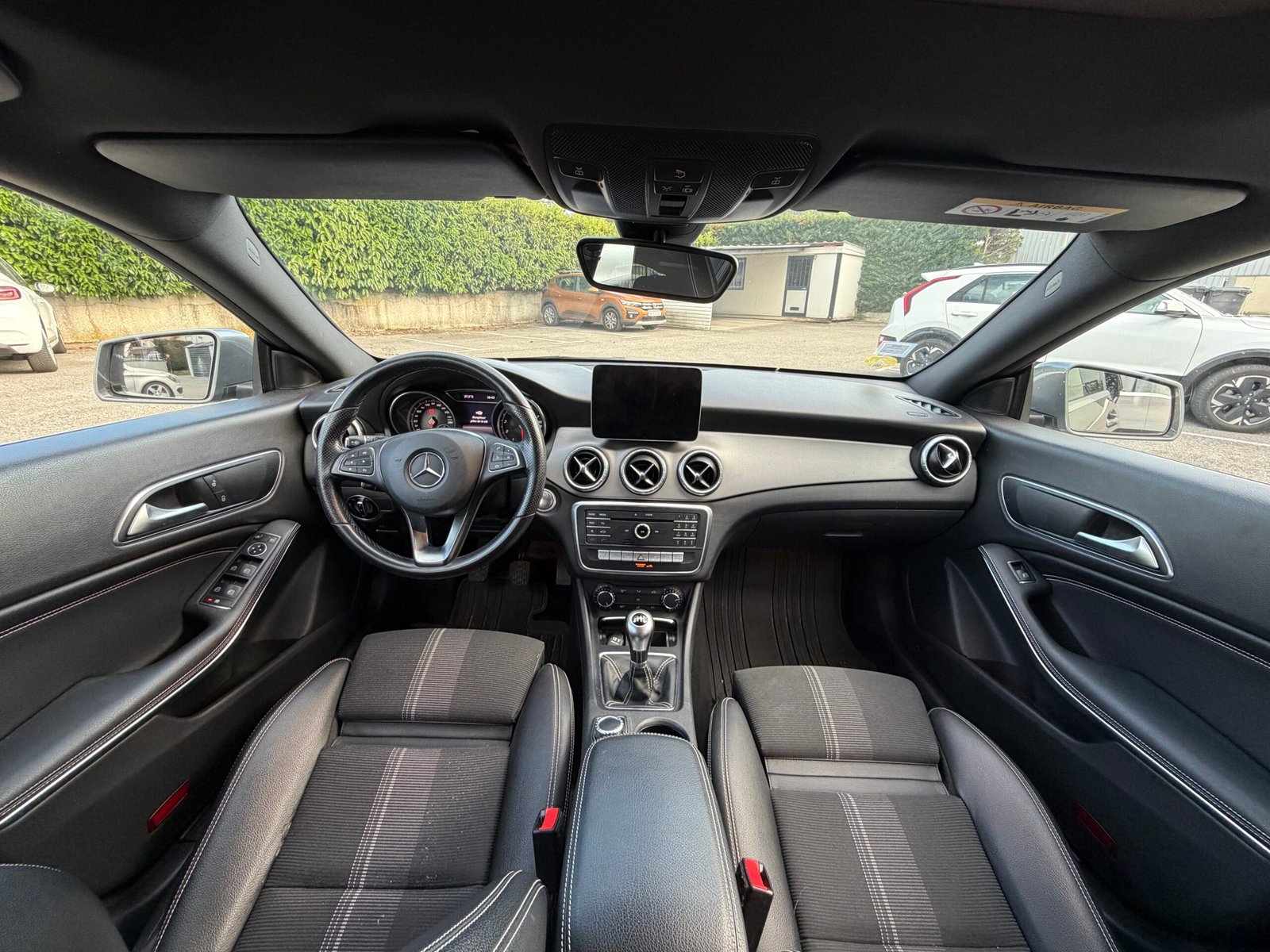 MERCEDES-BENZ Classe CLA FASCINATION Shooting Brake Phase 2 180 1.6 i 16V BlueEFFICIENCY S&S 122 cv
